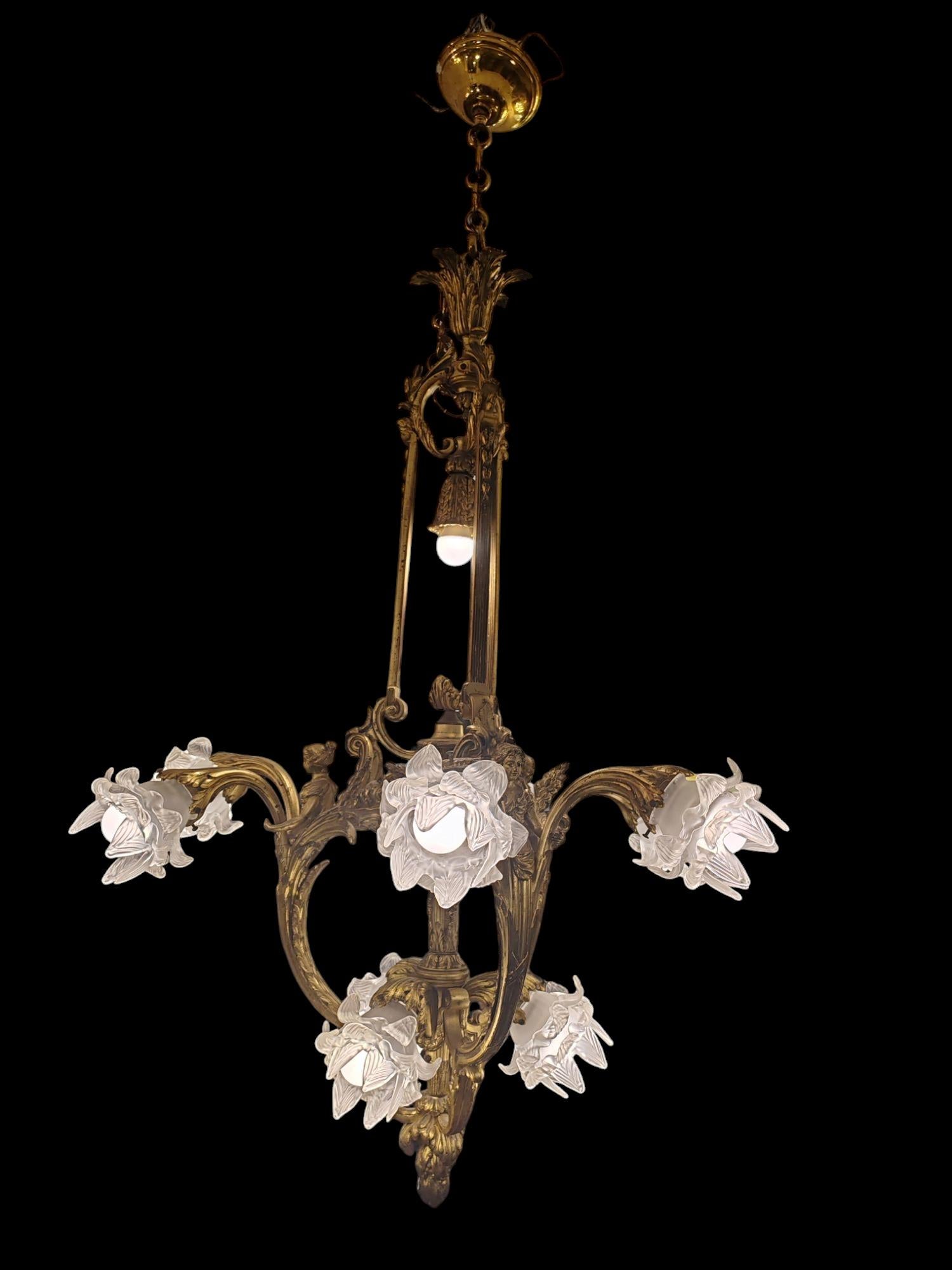 Neo Rococo gilded bronse Chandelier For Sale 1