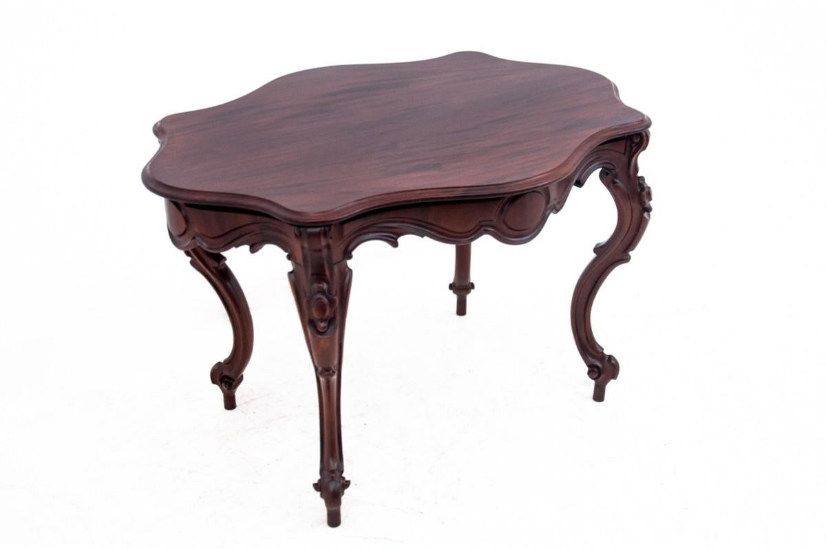 Mesa neorococó, Escandinavia, hacia 1880. Renacimiento rococó en venta