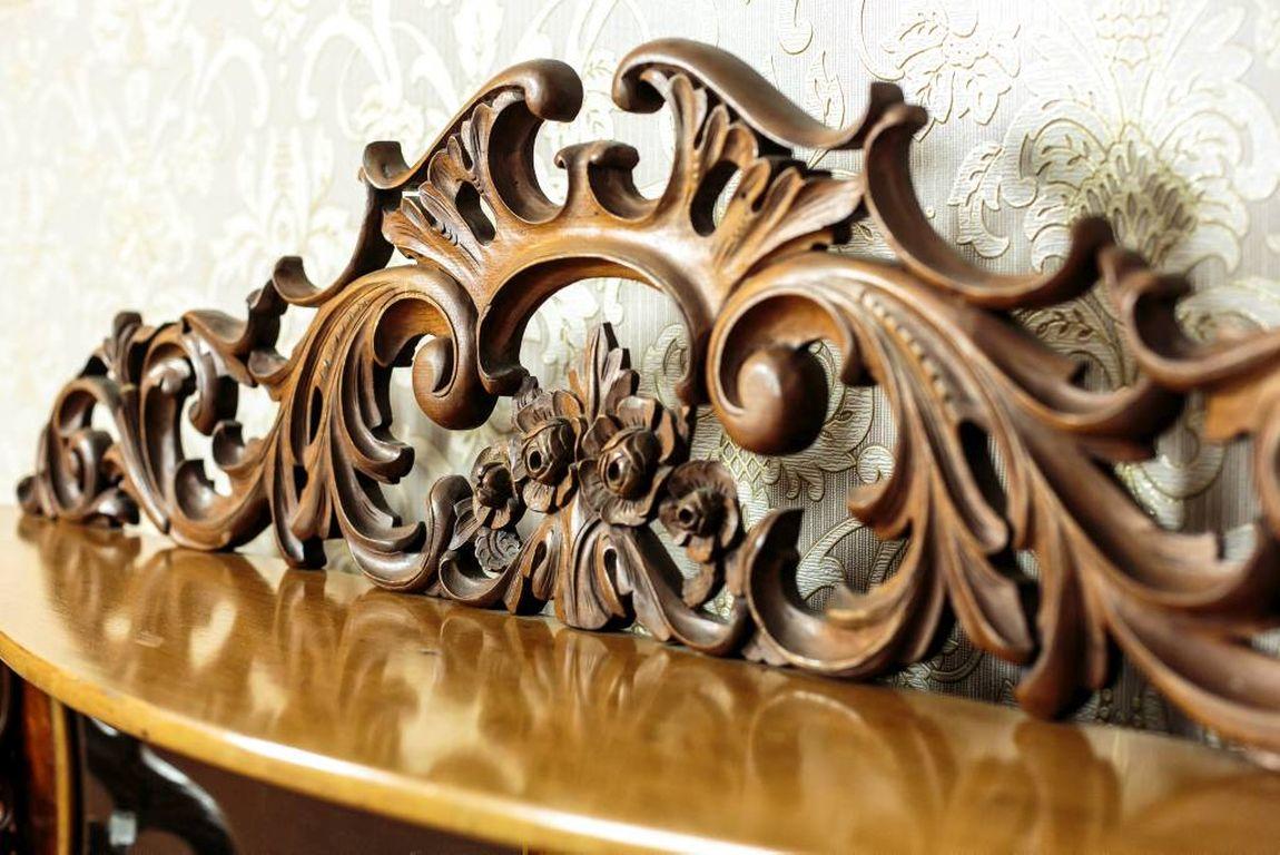 Mid-19th Century Neo-Rococo Walnut Wood and Veneer Sideboard or Buffet, Circa 1850 For Sale