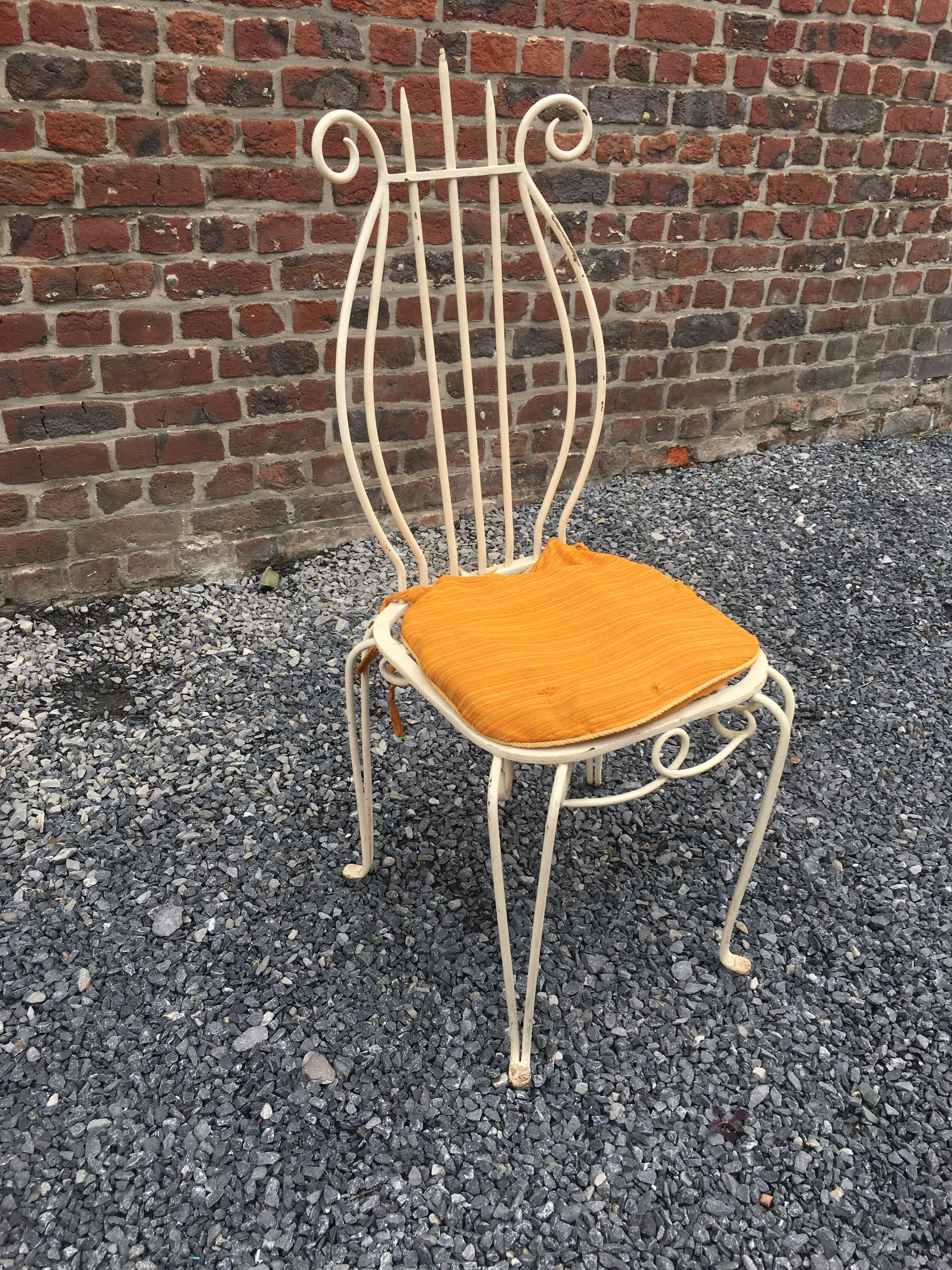 Neo Romantic Art Deco Chair in Lacquered Metal, circa 1940 In Good Condition For Sale In Saint-Ouen, FR