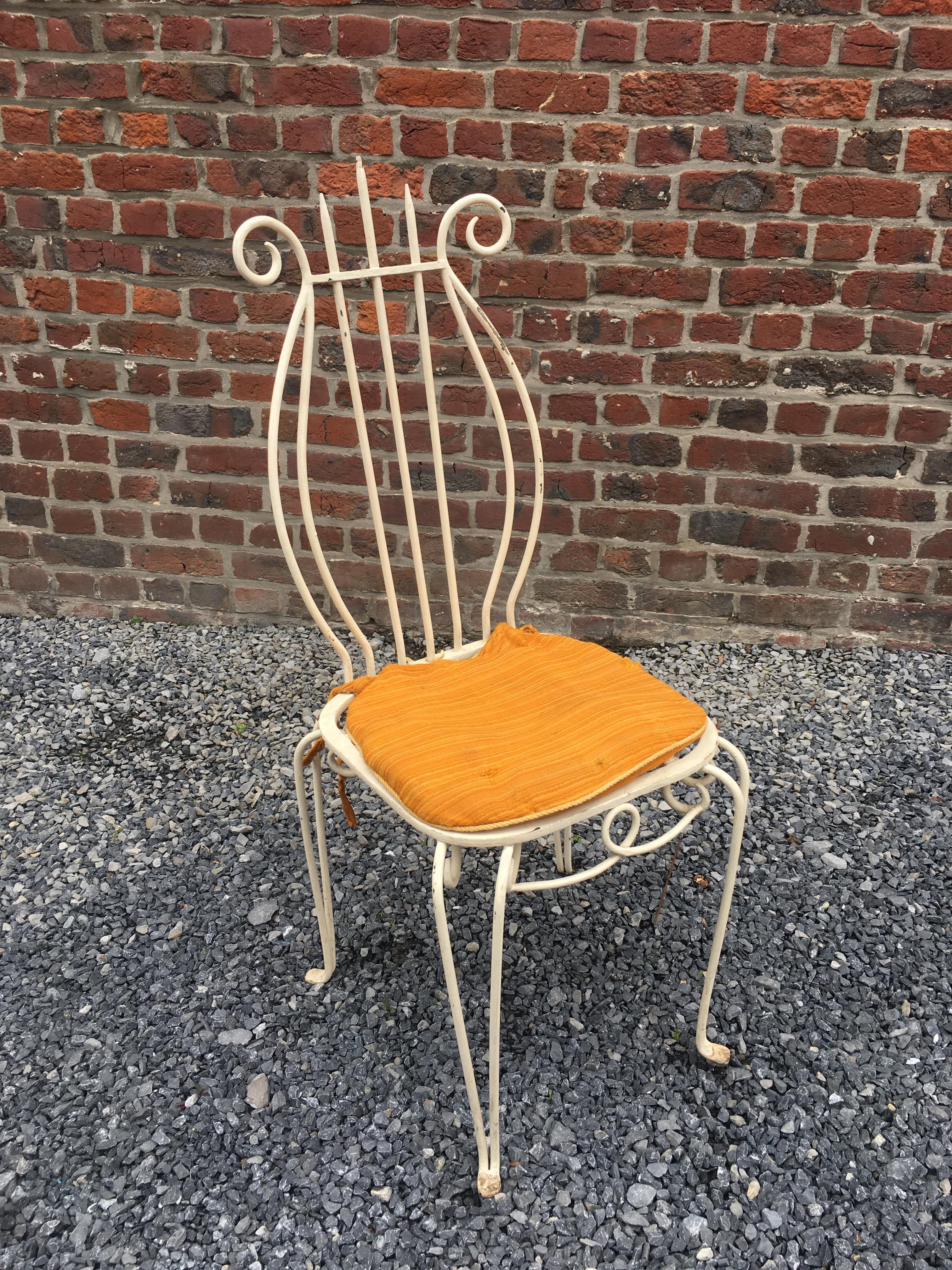 Wrought Iron Neo Romantic Art Deco Chair in Lacquered Metal, circa 1940 For Sale