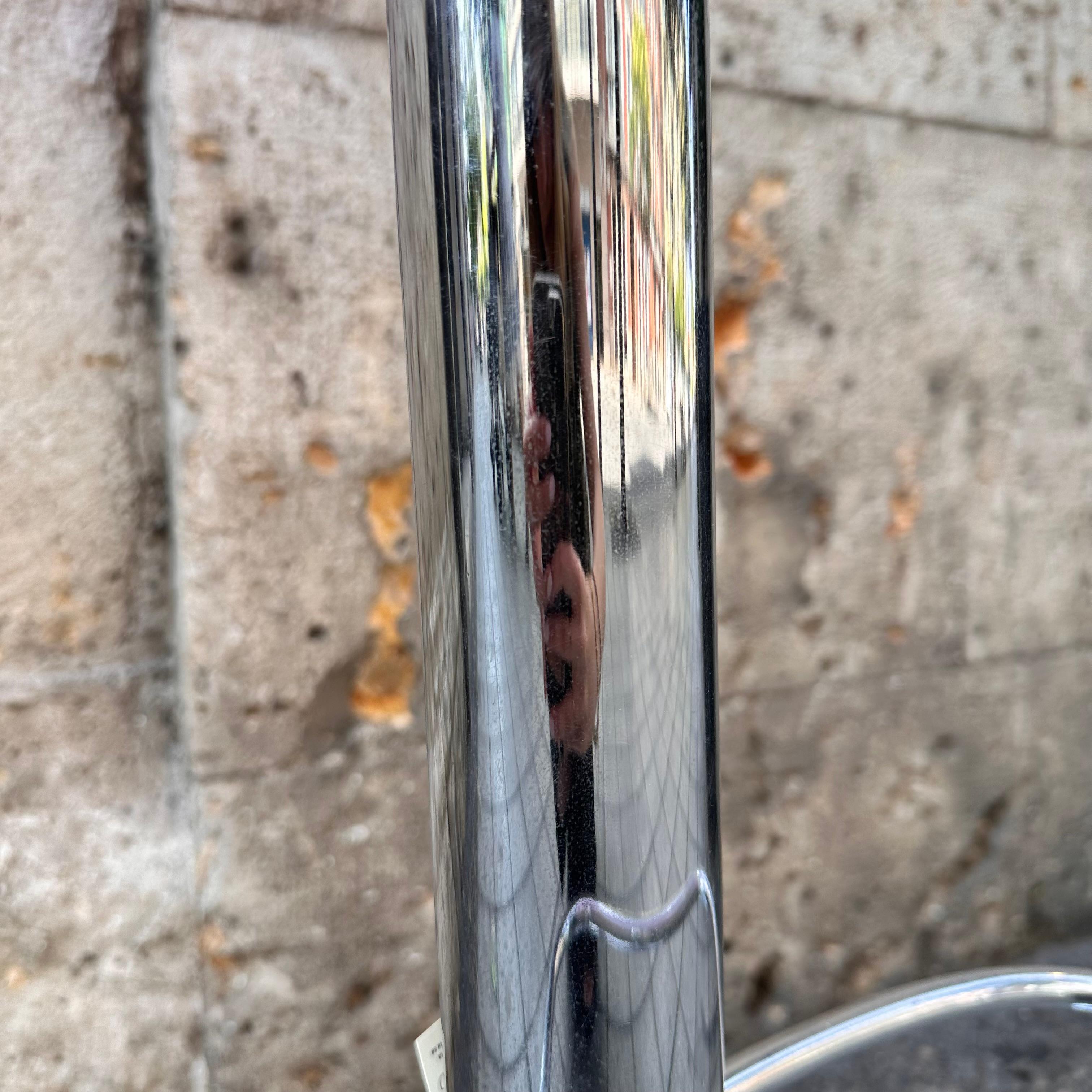 Taburete de banquete de cristal acrílico rosa neobarroco, Acrila 21 Francia Acero en venta