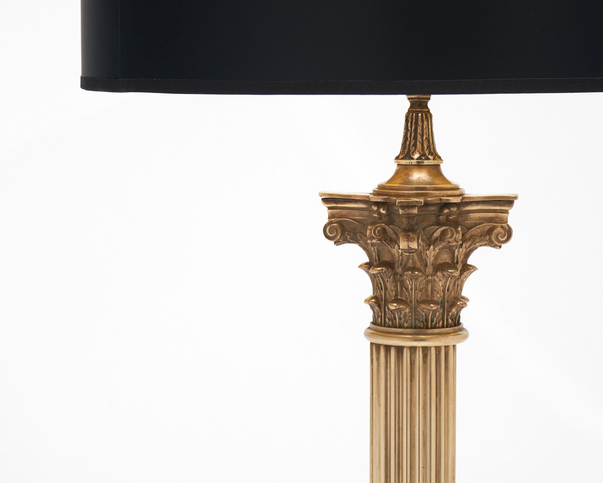 Mid-Century Modern Neoclassic Brass Column Table Lamp For Sale