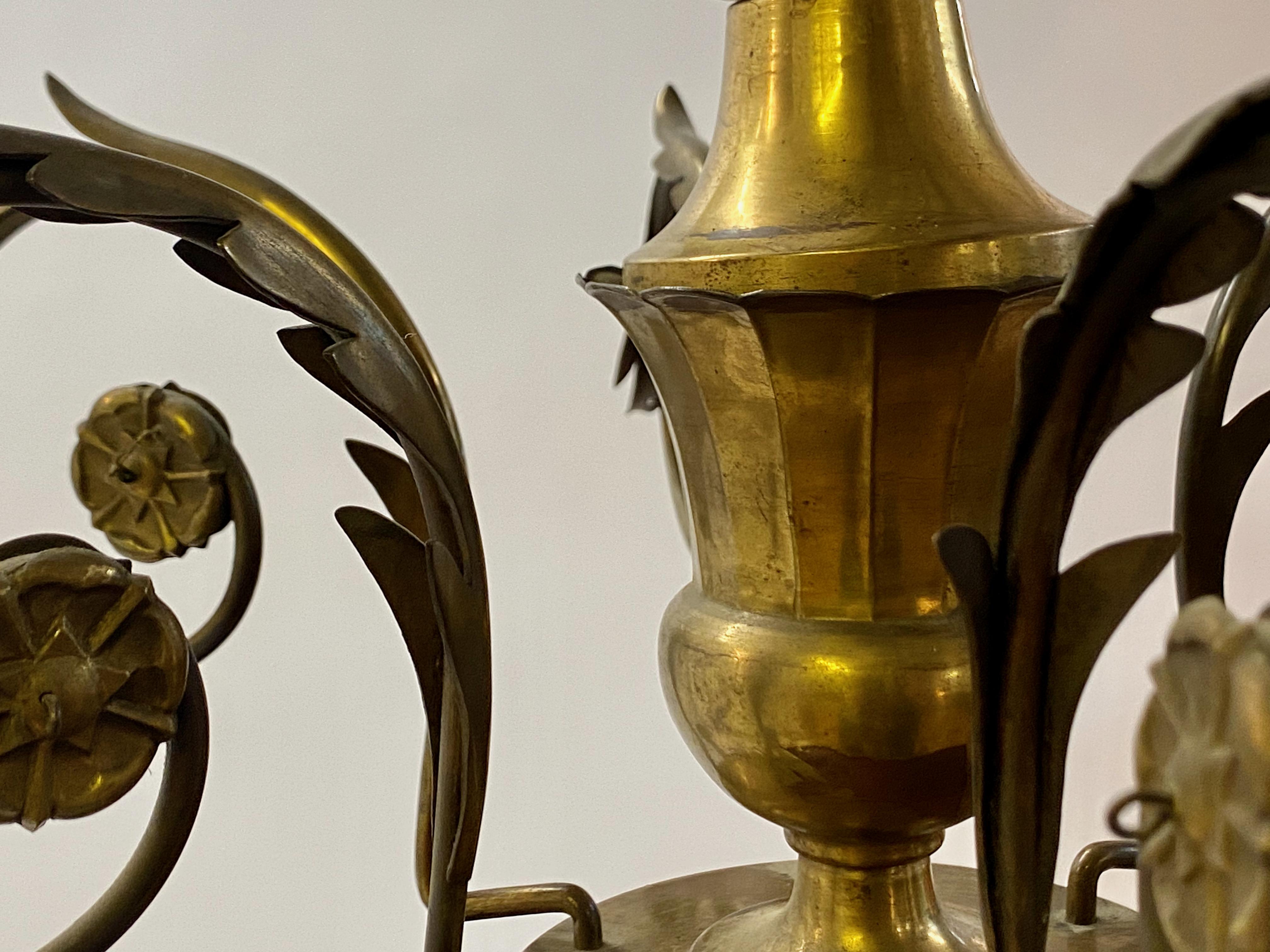 Bronzo Lampadario neoclassico di Taito Oy - 1920 - 1930 in vendita