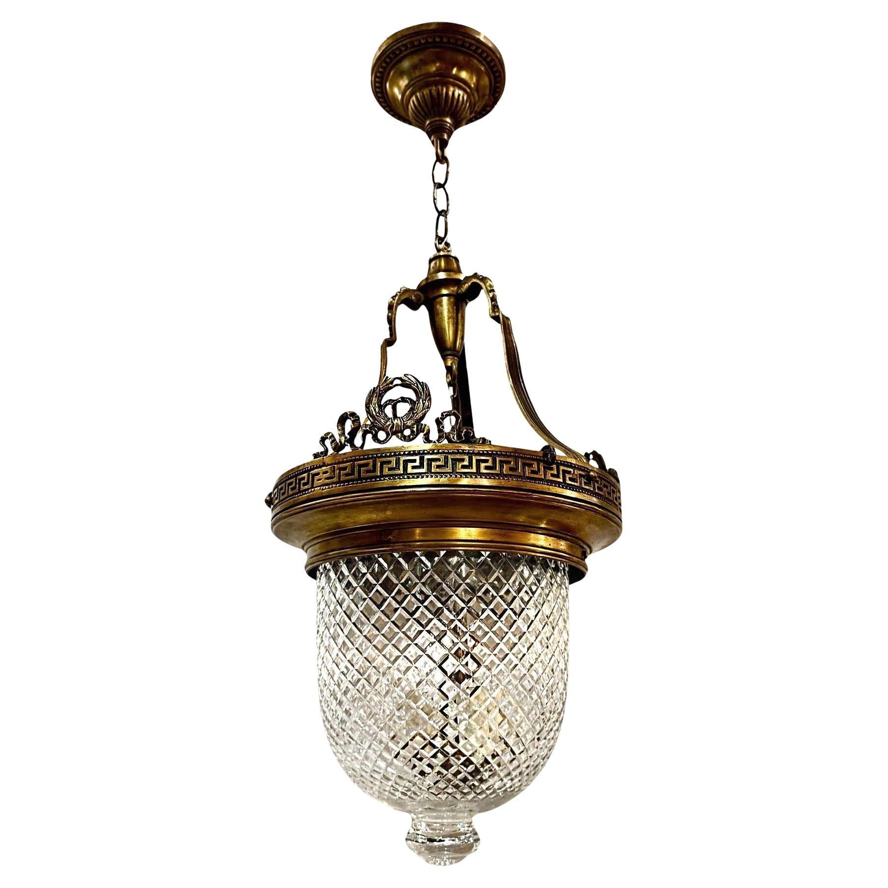 Lanterne néoclassique en verre taillé
