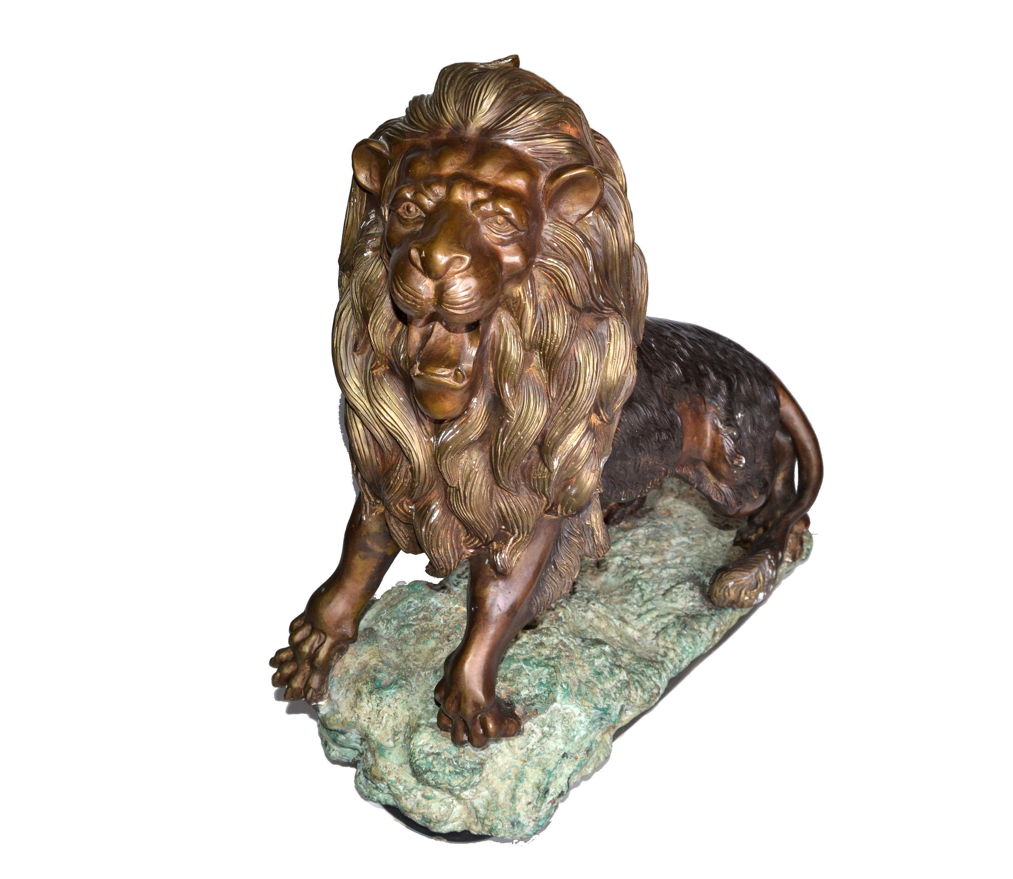 Französischer schwerer Löwe aus massiver Bronze im neoklassizistischen Stil (Neoklassisch) im Angebot