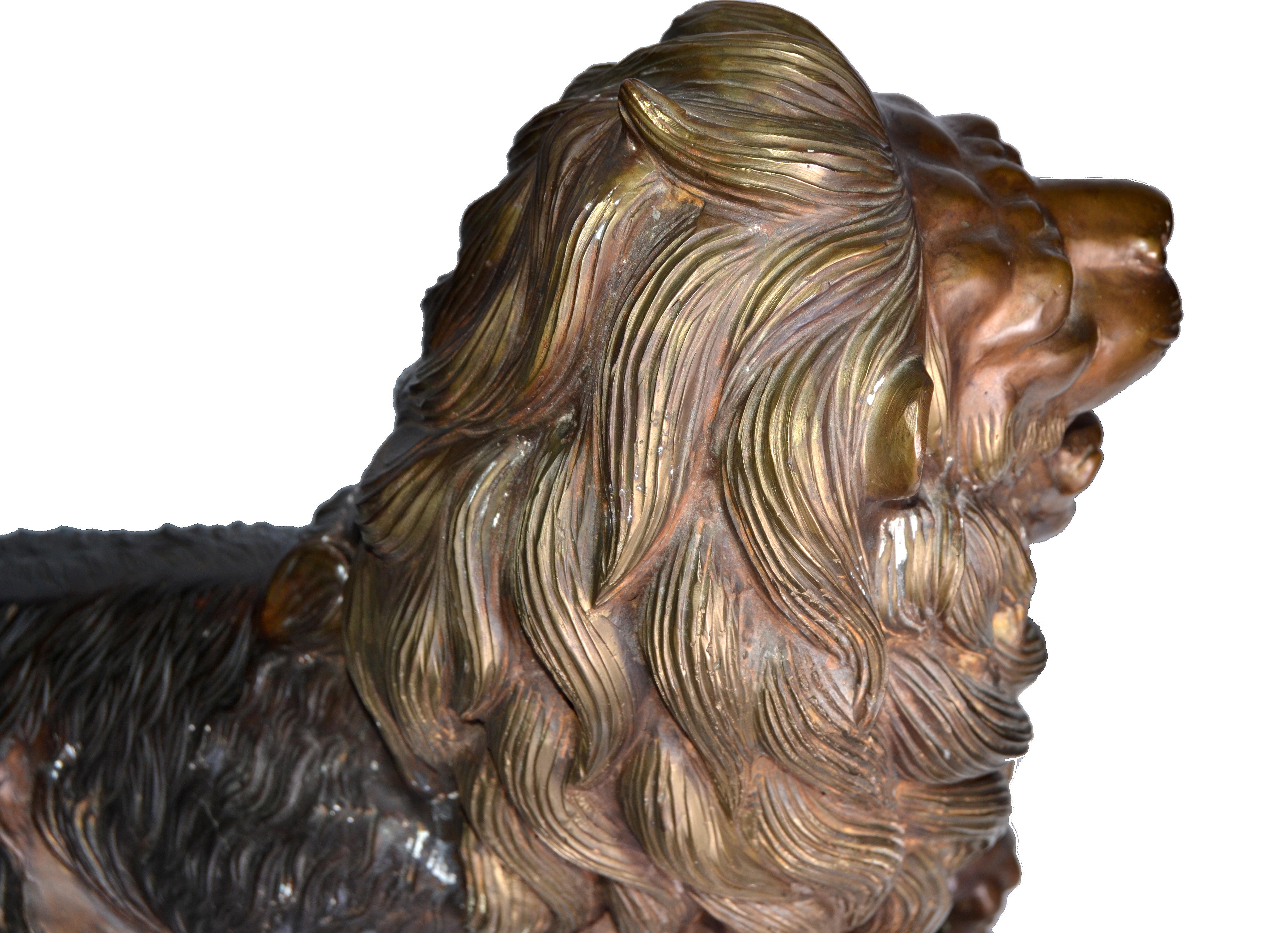 20ième siècle Lion néoclassique français en bronze massif épais de style néoclassique en vente