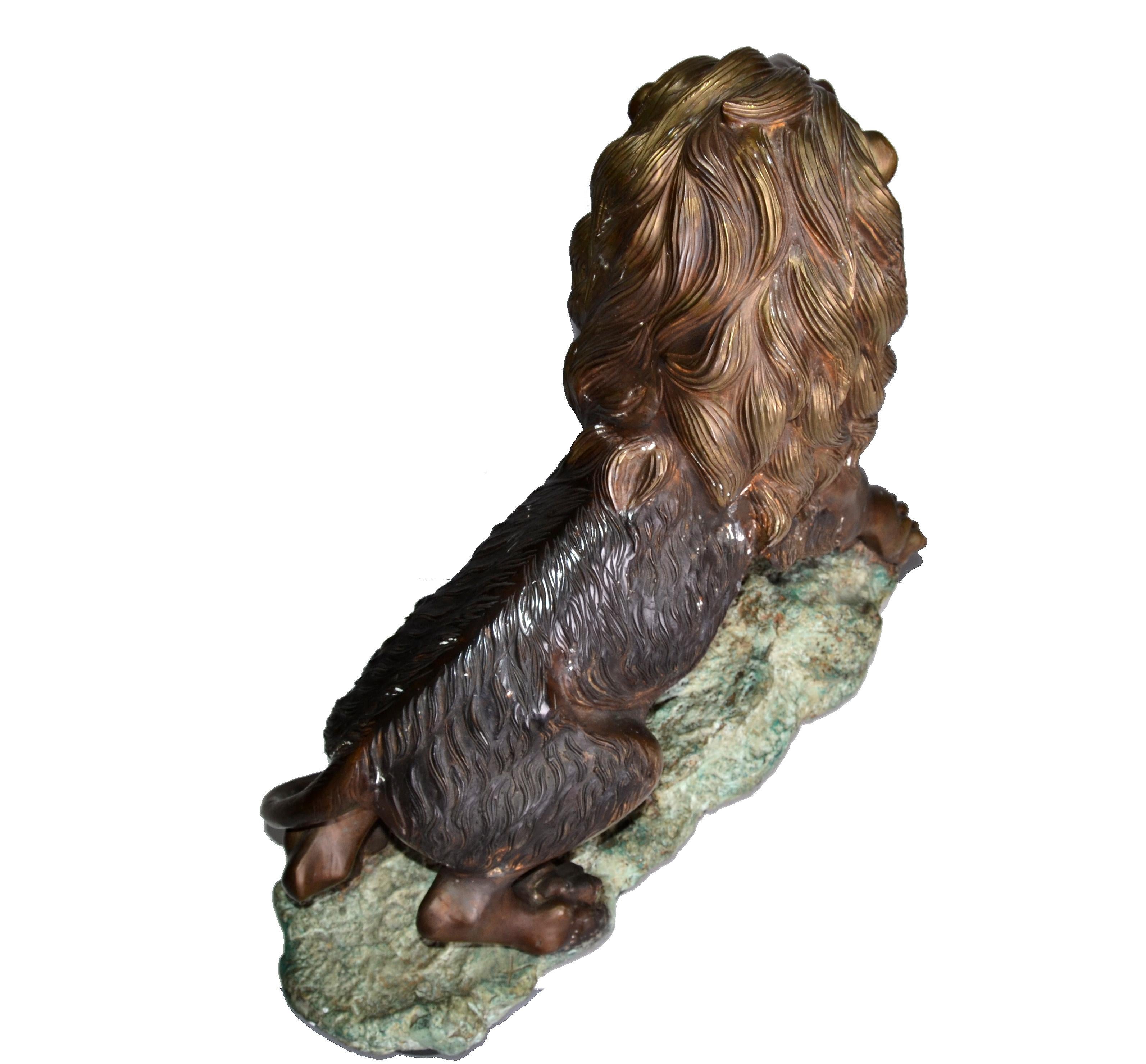 Französischer schwerer Löwe aus massiver Bronze im neoklassizistischen Stil im Angebot 3