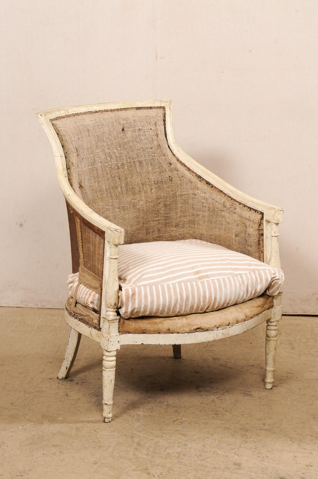 Neoclassico Coppia di poltrone Bergères neoclassiche francesi del XIX secolo (sedute di buone dimensioni!) in vendita