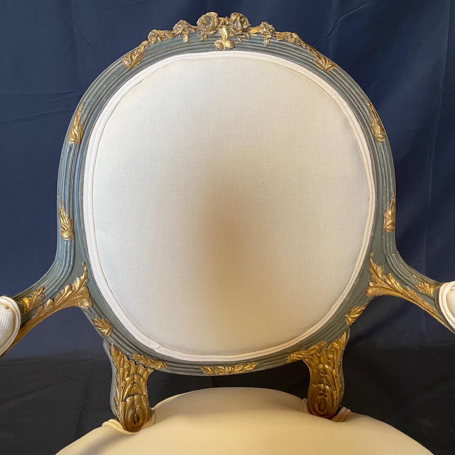 Paar neoklassizistische französische Fauteuils oder Sessel aus der Zeit Louis XV. des 19. Jahrhunderts (Polster) im Angebot