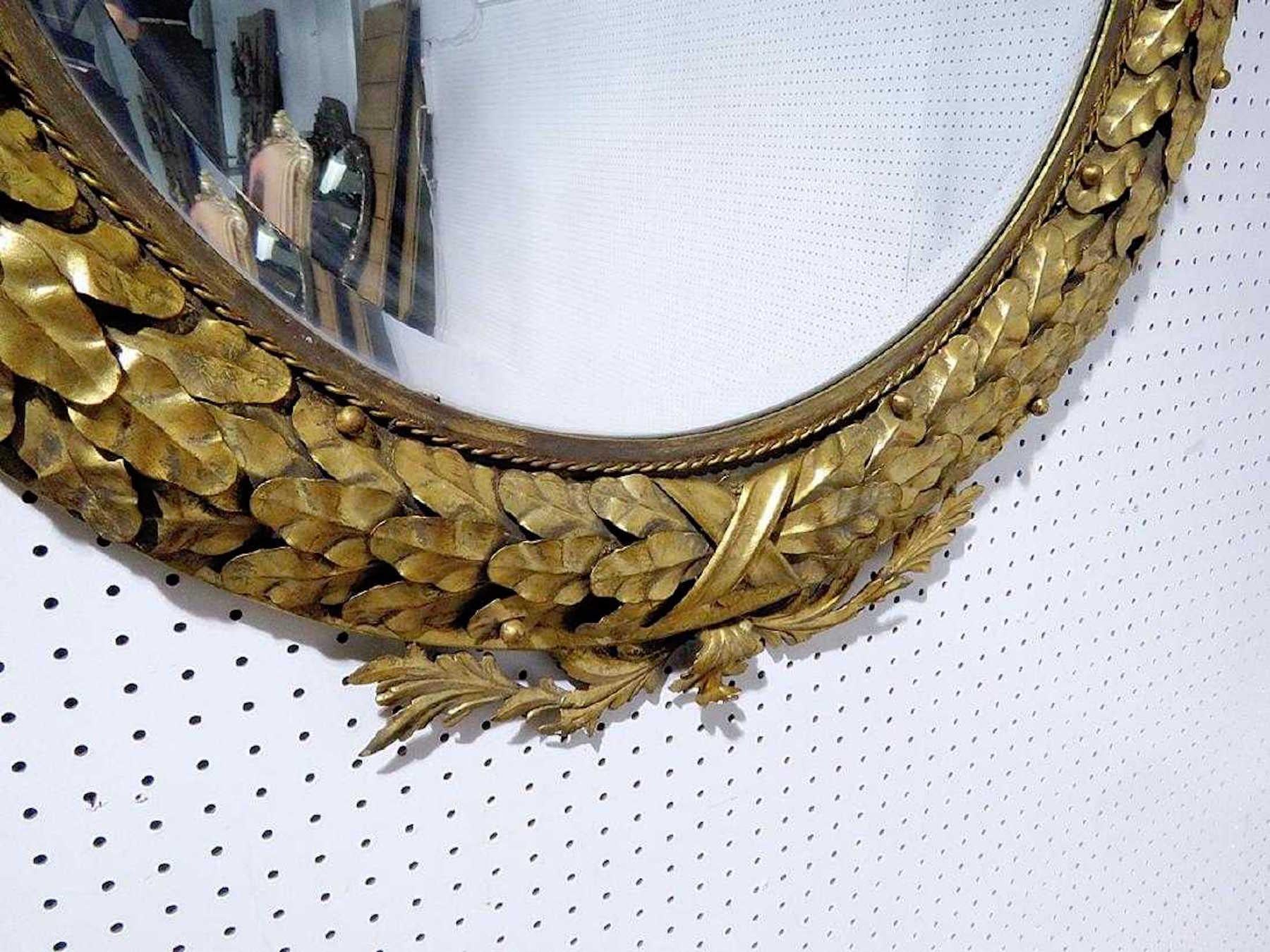 Neoclassic Gilt Tole Shell Motif Mirror In Good Condition For Sale In Oaks, PA