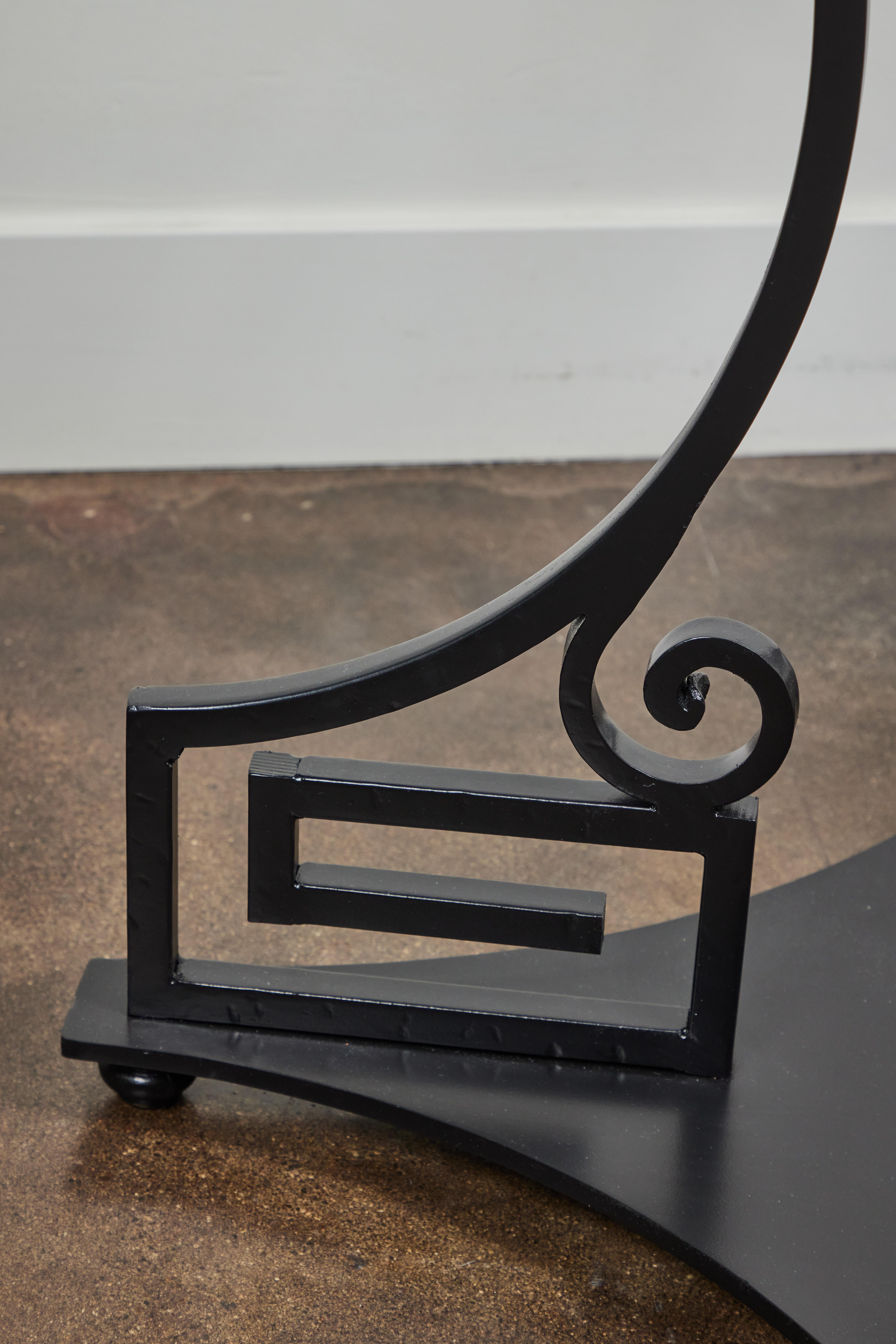 Table de centre de table ou de salle à manger en fer forgé à motif clé grecque néoclassique en vente 1