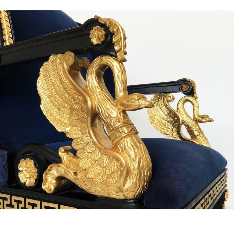 Paire de fauteuils ouverts néoclassiques laqués et dorés à la feuille, à la manière de Thomas Hope Bon état - En vente à Dallas, TX