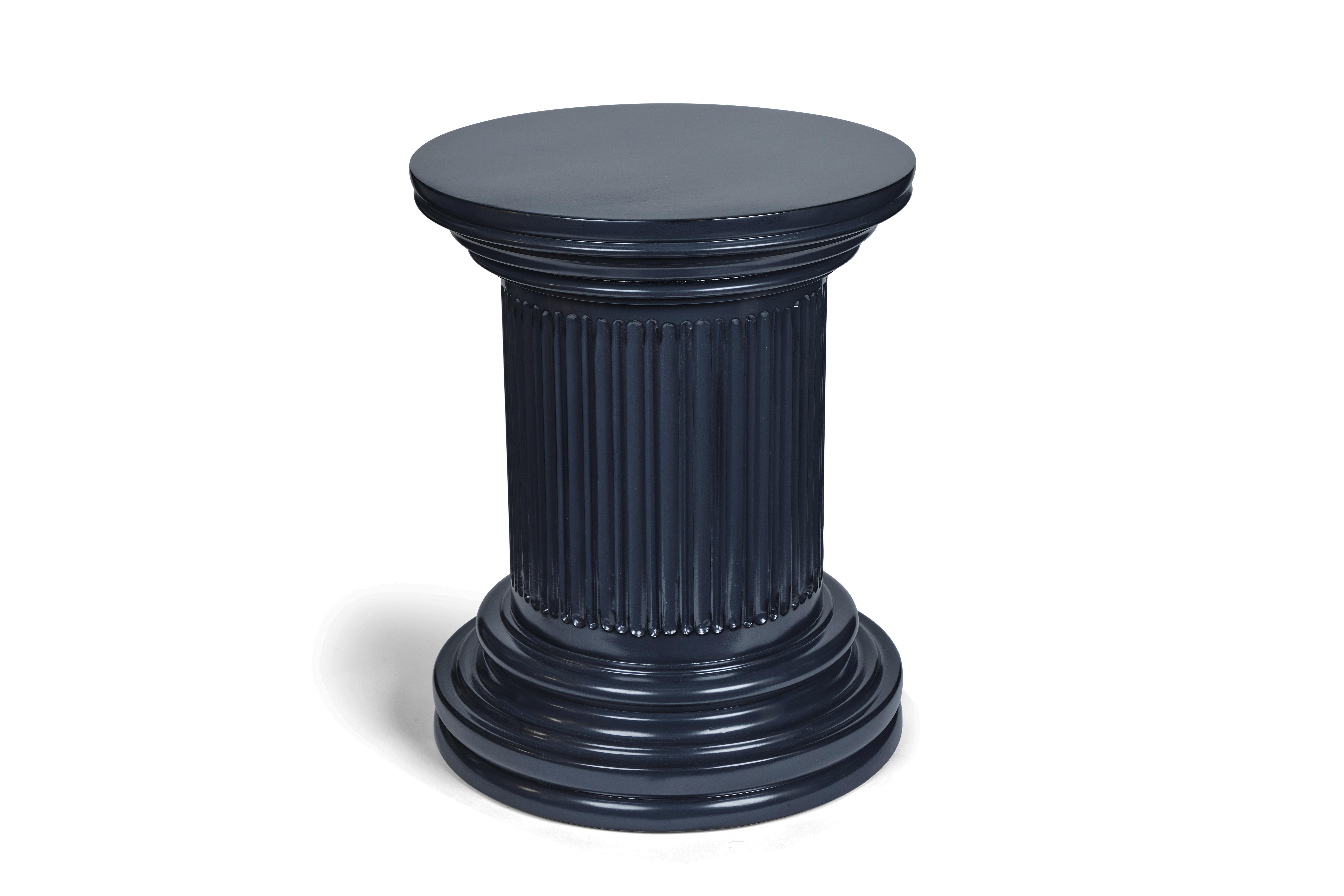 Timeless, classic table base in the Neoclassic style. Made of wood, the base is generous in size and features fluted detail and elegant moulding detail. There is a like new 60