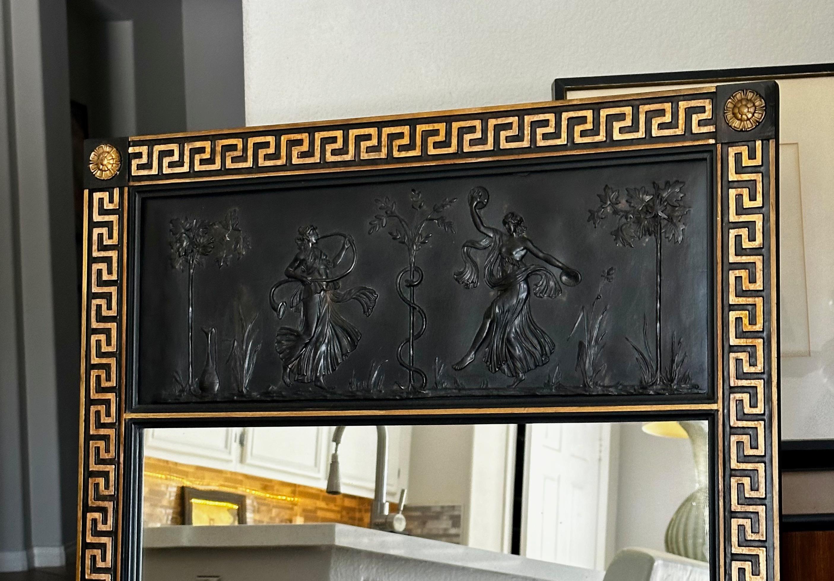 Milieu du XXe siècle Miroir mural laqué noir à clé grecque de style néoclassique en vente