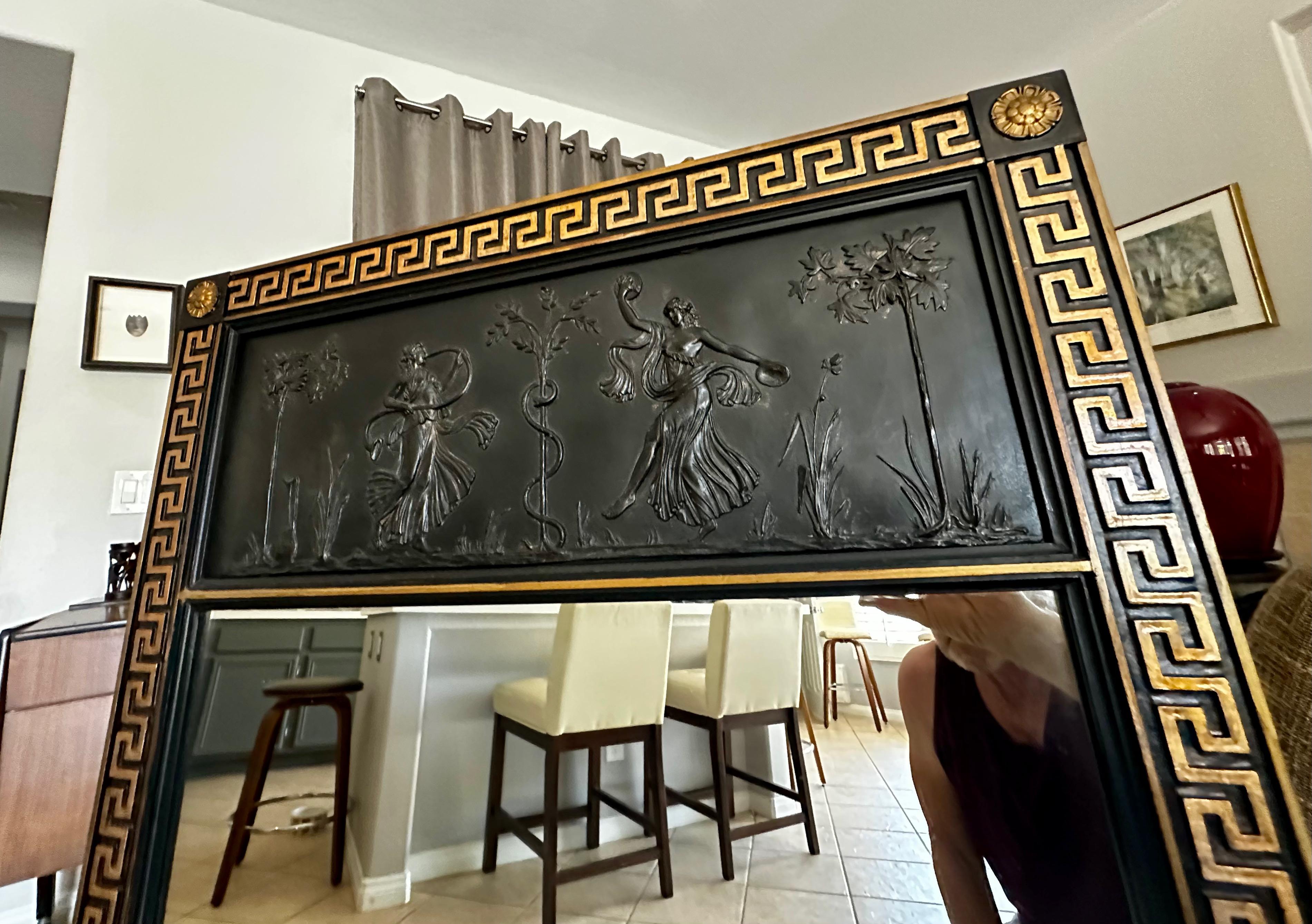 Miroir mural laqué noir à clé grecque de style néoclassique en vente 3