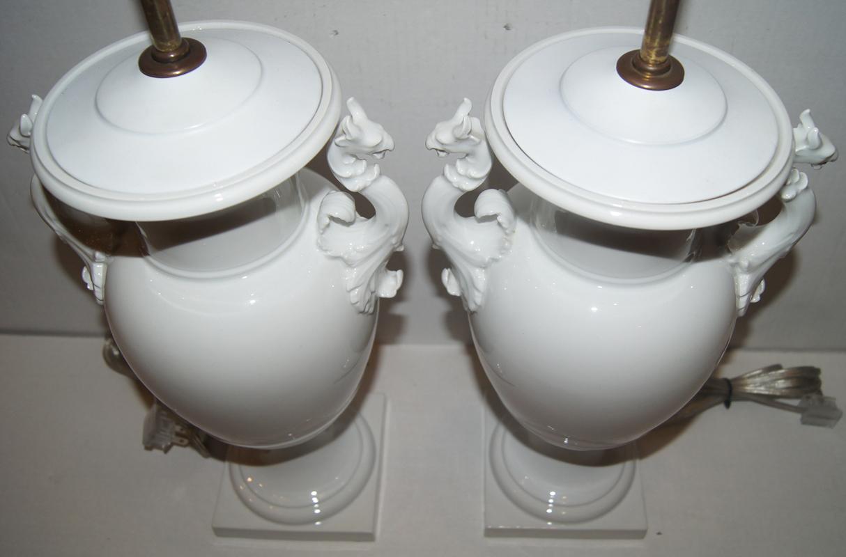 English Neoclassic Style White Porcelain Table Lamps For Sale