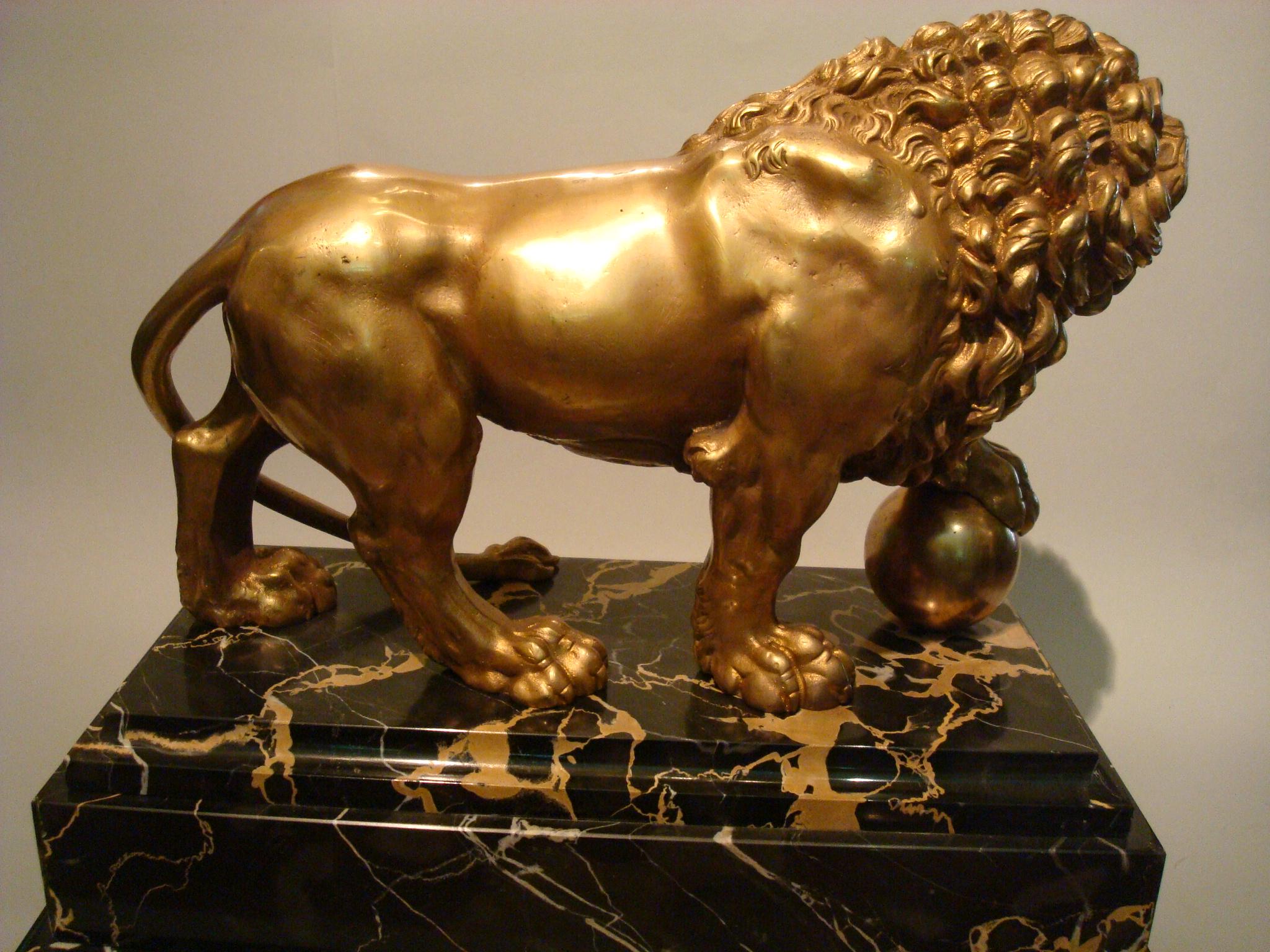 Neoclassical Grand Tour Italian Gilt Bronze of Medici Lion, Italy, 19th Century 3