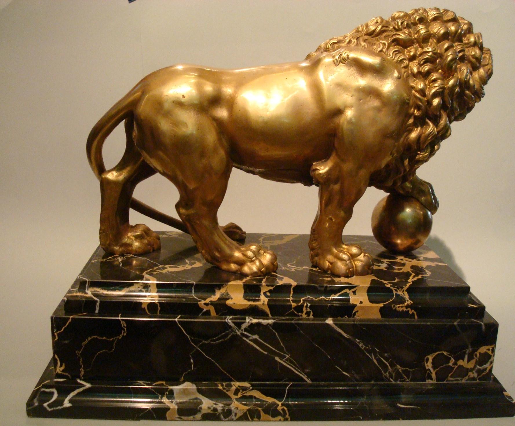 Neoclassical Grand Tour Italian Gilt Bronze of Medici Lion, Italy, 19th Century 5