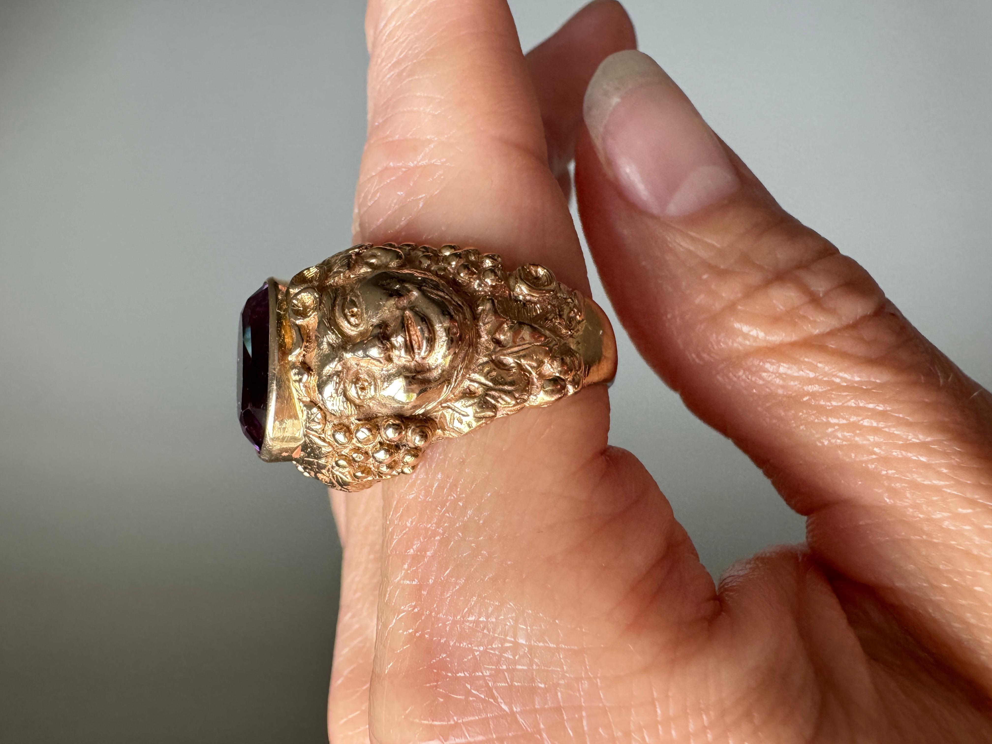Bague néoclassique Bacchus Dionysos en améthyste 14 carats en vente 4