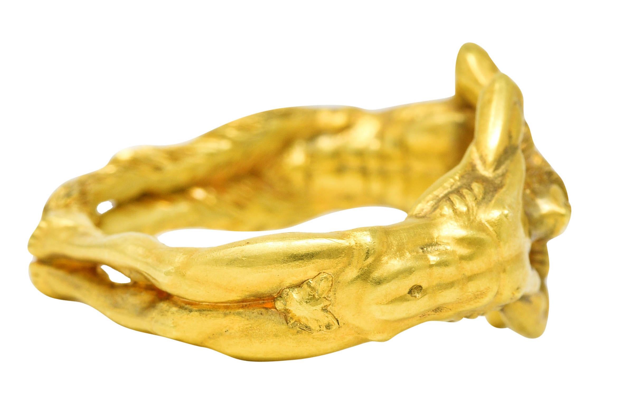 Neoclassical 18 Karat Yellow Gold Vintage Satyr Figural Men's Unisex Ring In Excellent Condition In Philadelphia, PA