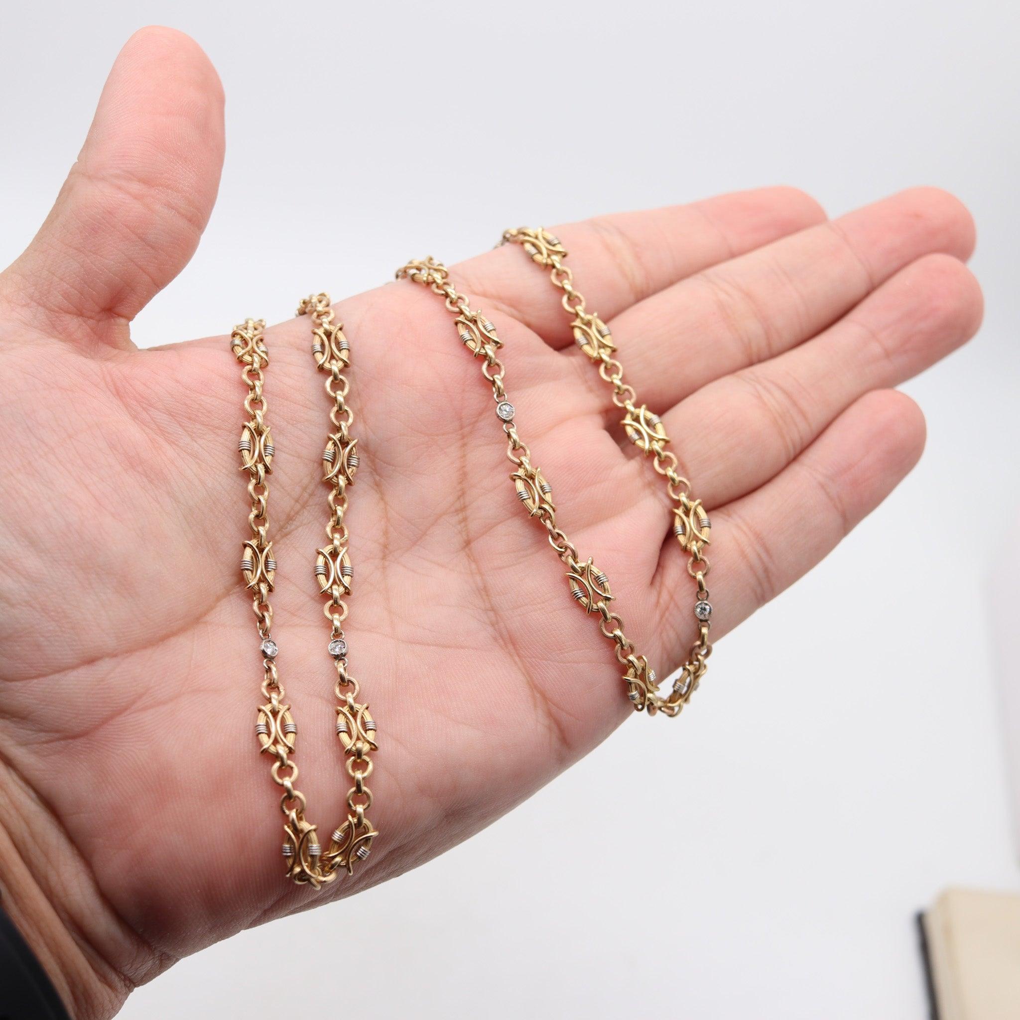 NEOCLASSICAL 1900 Edwardian French Chain In 18Kt Gold & Platinum With Diamonds (Alteuropäischer Schliff) im Angebot