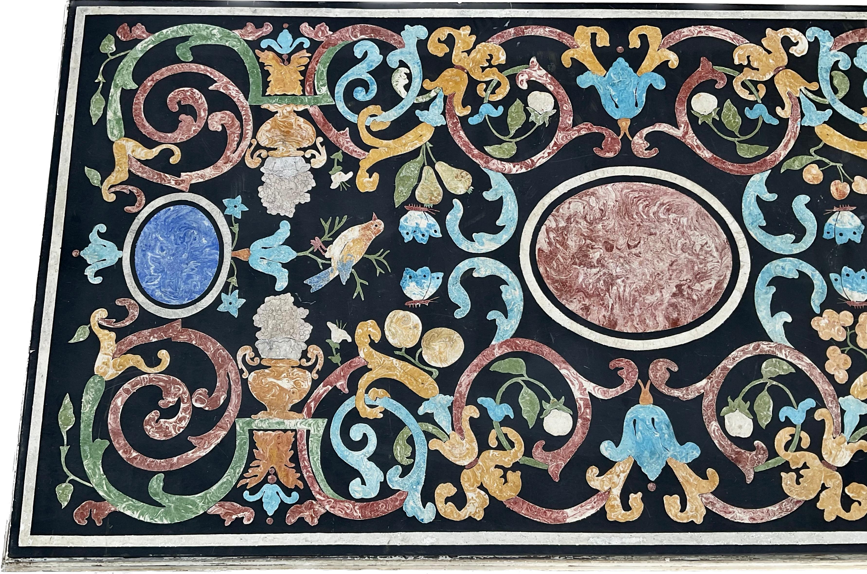Neoklassizistischer italienischer Scagliola-Tisch aus dem 19. Jahrhundert im Angebot 1