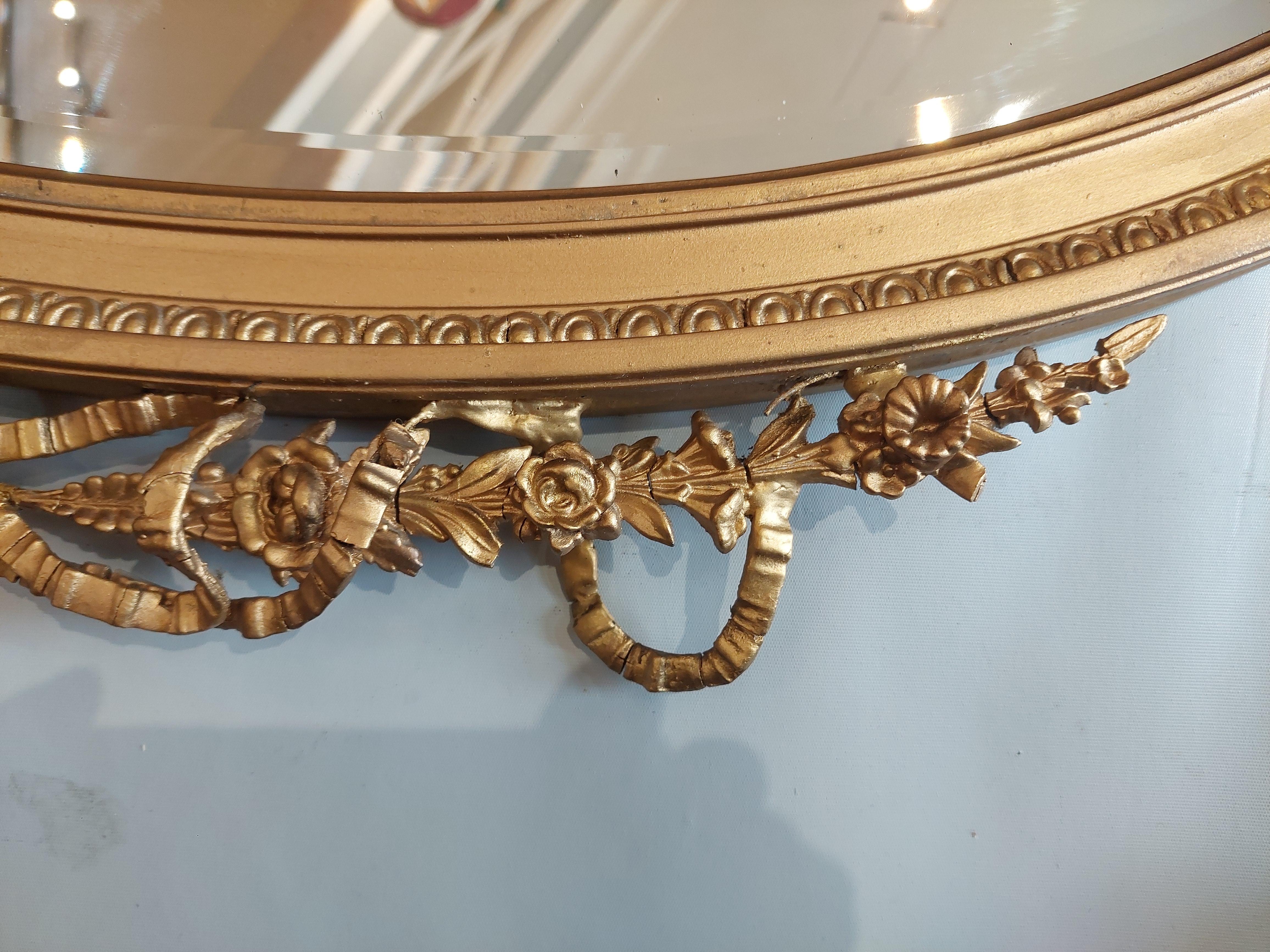 Inglese Specchio neoclassico Adams con cornice dorata in vendita