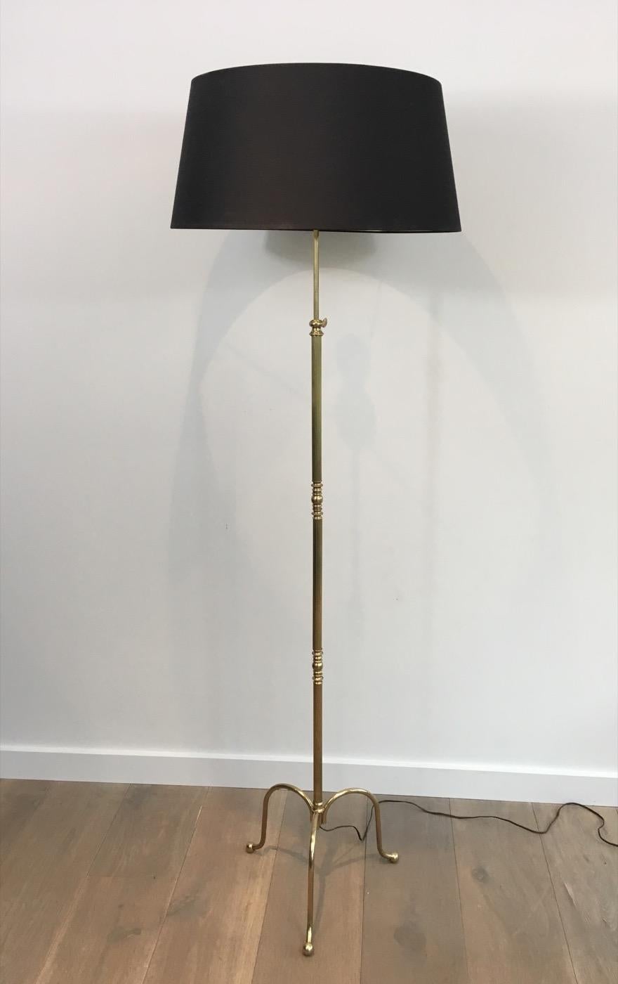 Neoclassical Adjustable Brass Floor Lamp with Black Shade Gold Inside, French im Zustand „Gut“ in Marcq-en-Barœul, Hauts-de-France