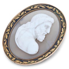 Neoclassical Agate Cameo in Gold Frame, 19th Century