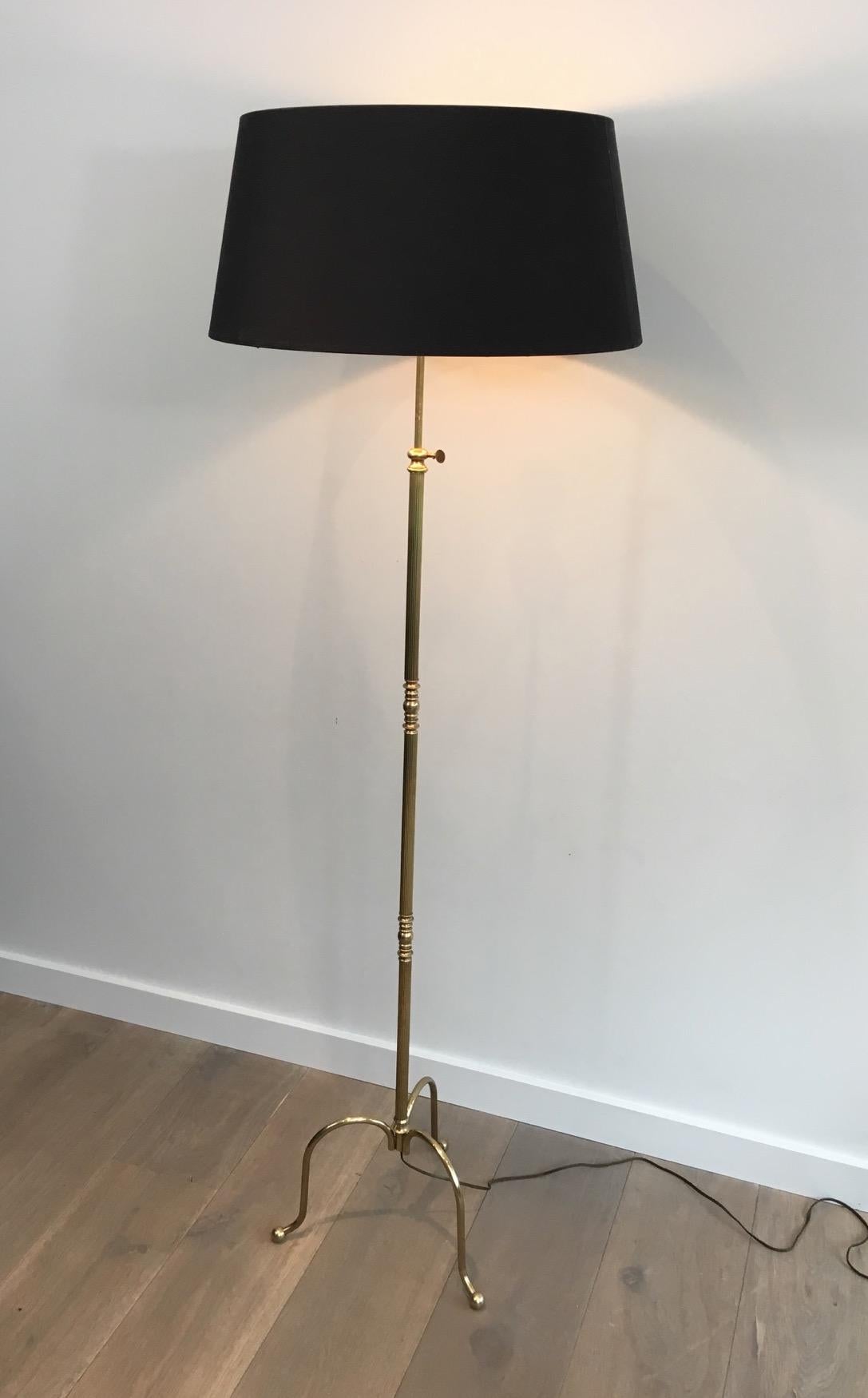 French Neoclassical Ajustable Brass Floor Lamp with Tripode Base, circa 1940 For Sale