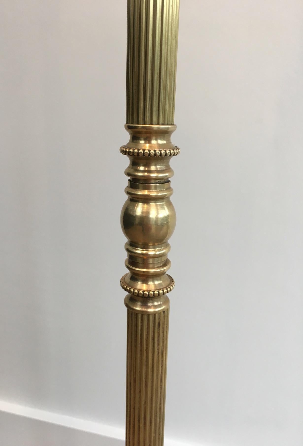 Neoclassical Ajustable Brass Floor Lamp with Tripode Base, circa 1940 For Sale 1