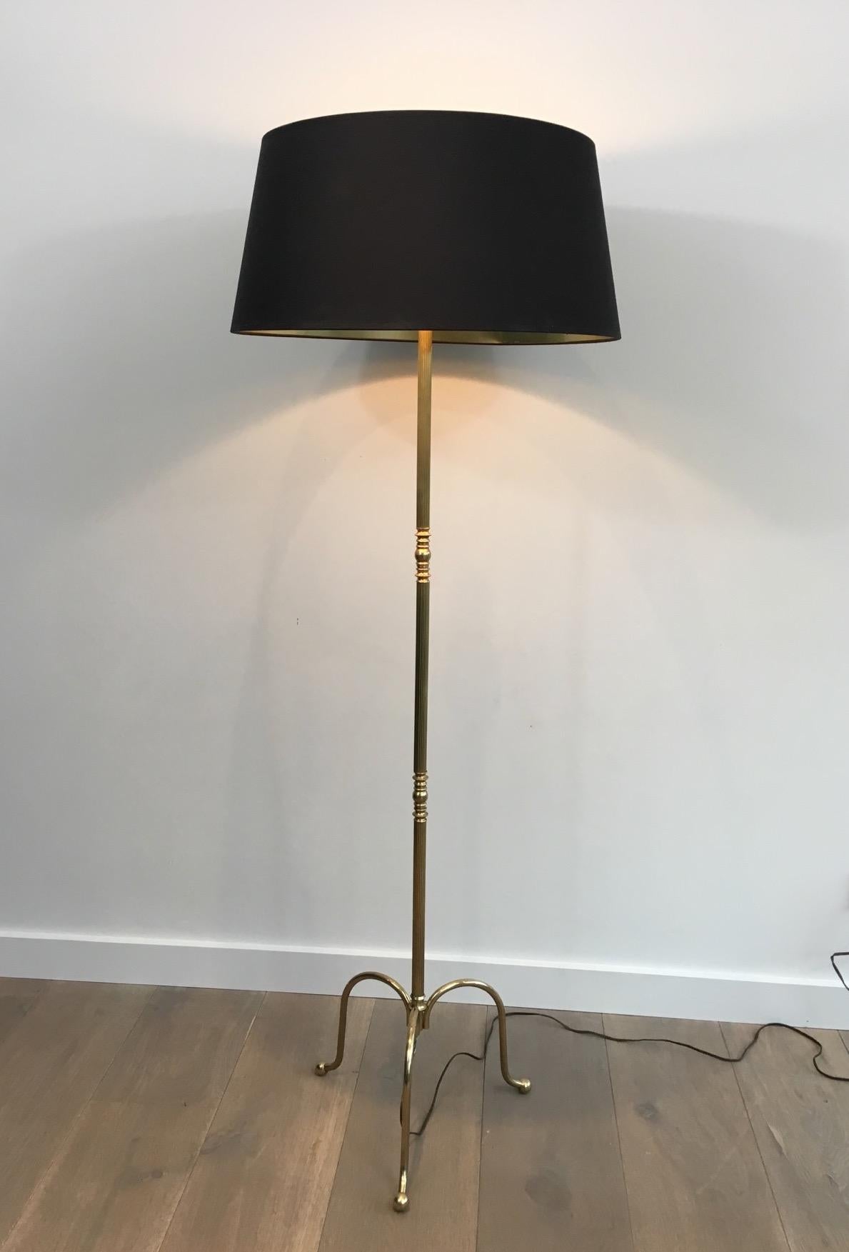 Neoclassical Ajustable Brass Floor Lamp with Tripode Base, circa 1940 For Sale 3