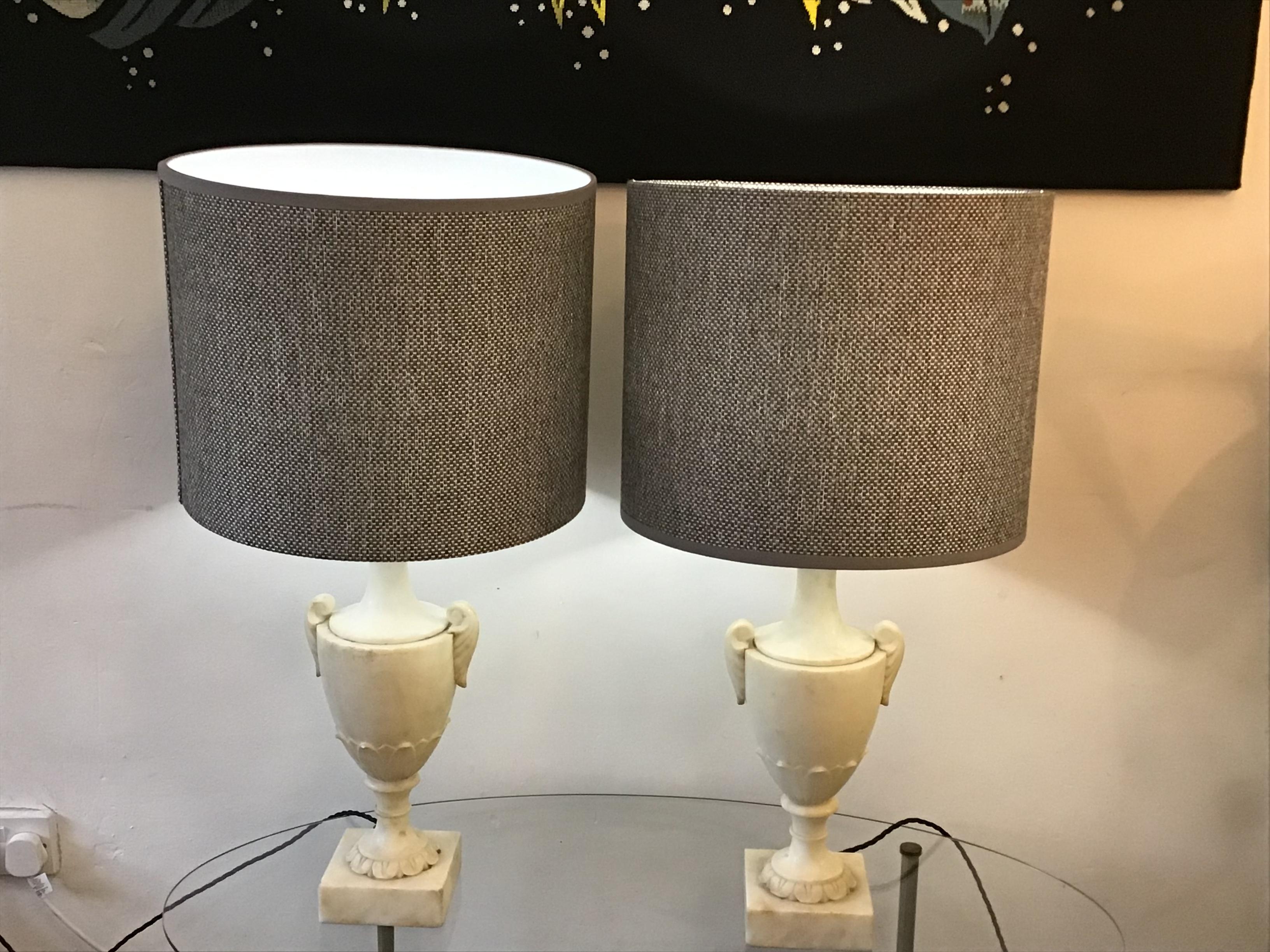 Neoclassical Alabaster Italian Table Lamps In Good Condition In London, Lambeth