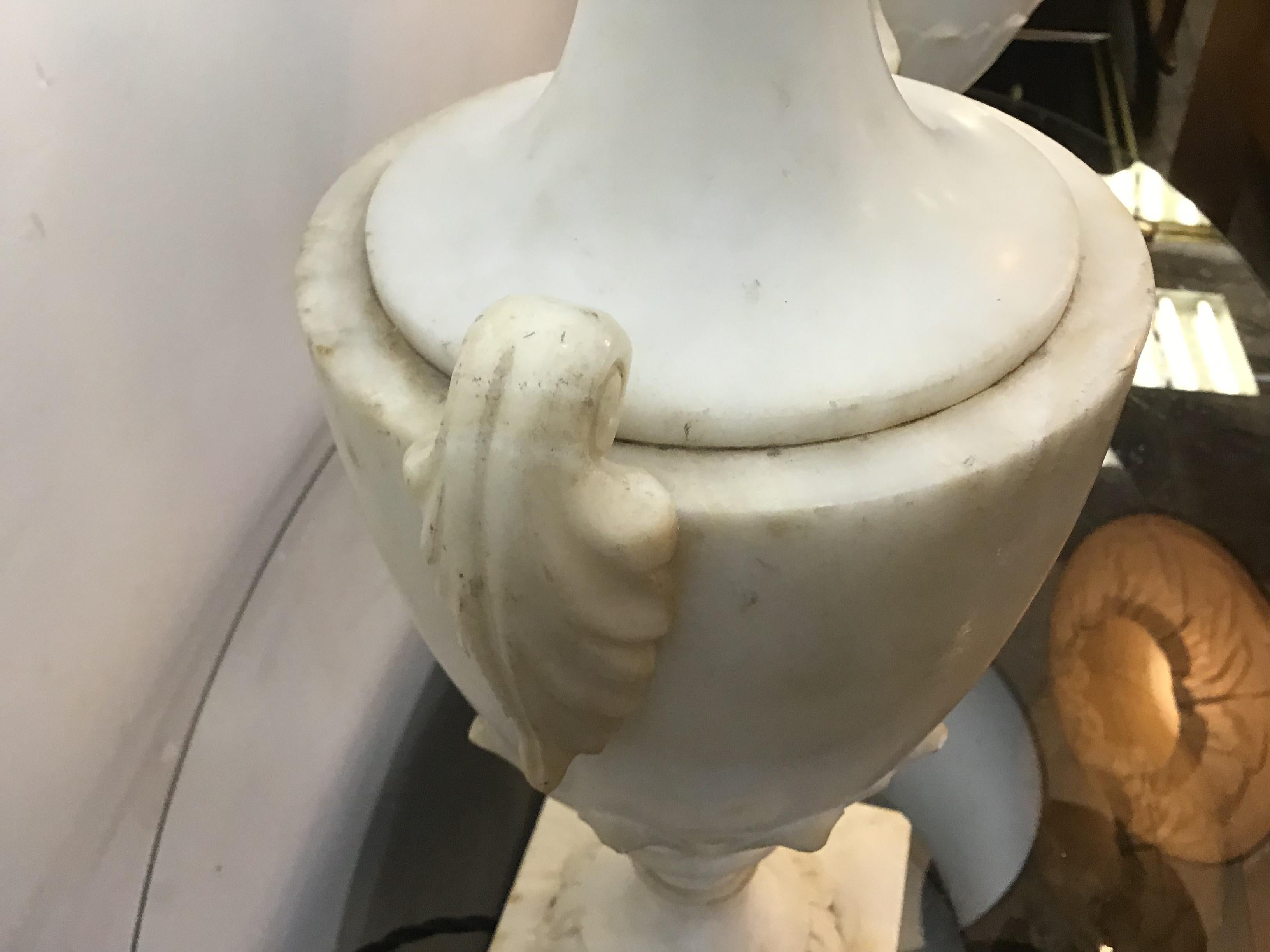 20th Century Neoclassical Alabaster Italian Table Lamps