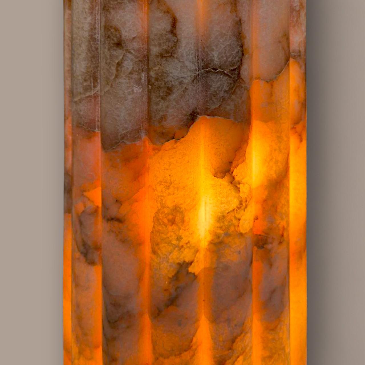 Neoklassische Alabaster-Urnenlampe und Säulenständer, 20. Jahrhundert im Angebot 8