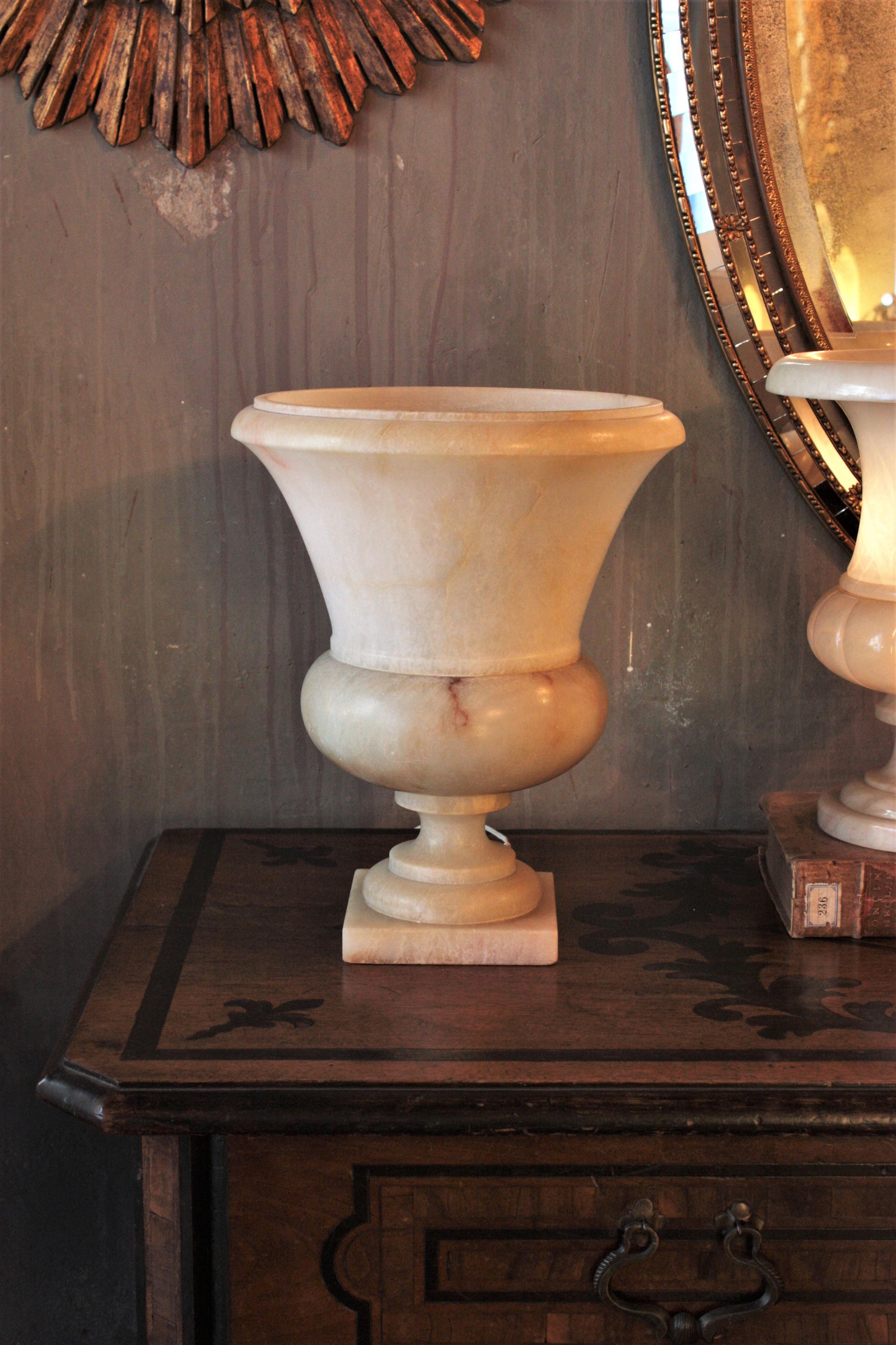 20th Century Neoclassical Alabaster Urn Lamp on Column For Sale