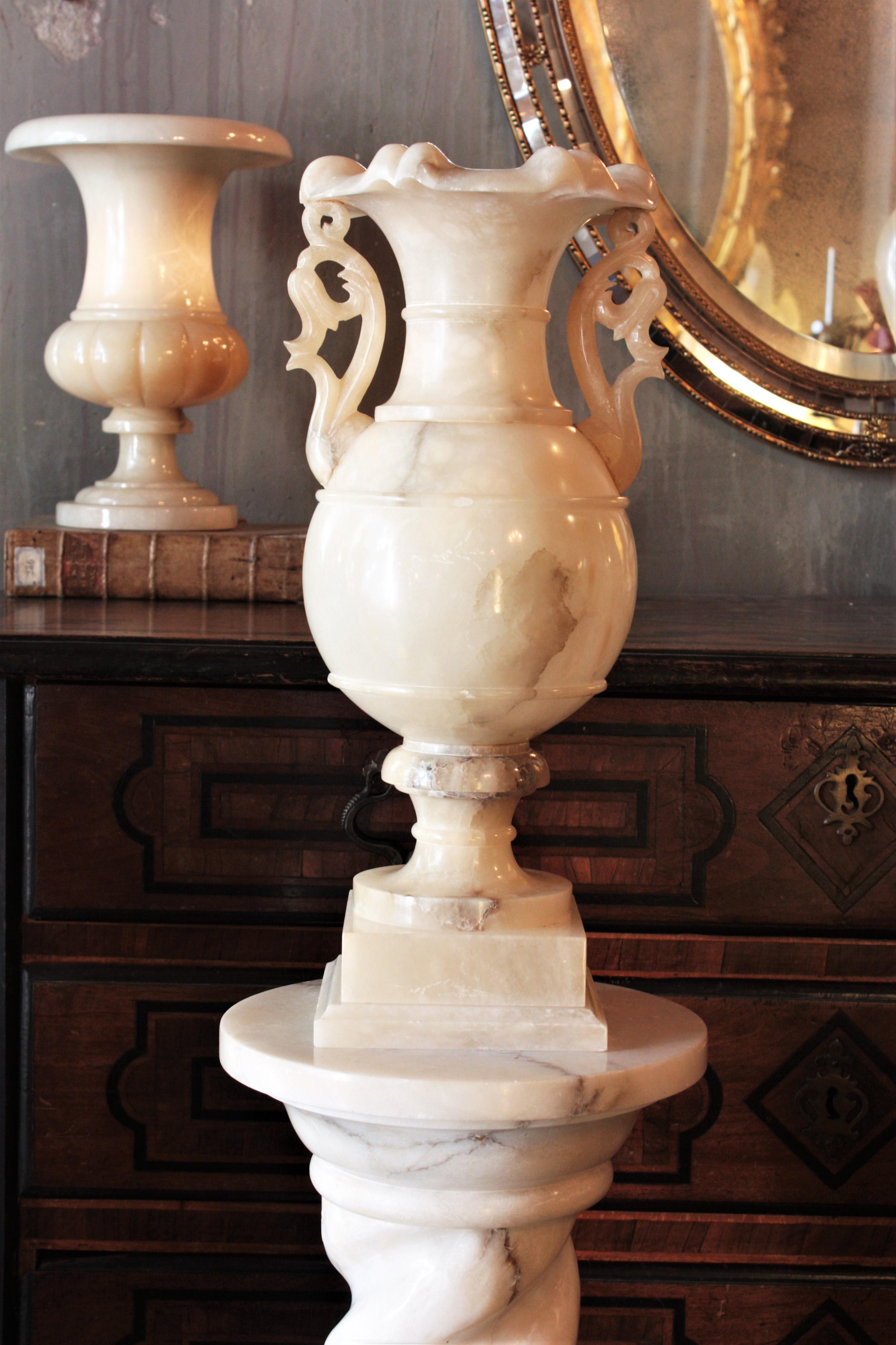 Neoclassical Revival Neoclassical Alabaster Urn Lamp on Solomonic Pedestal Column For Sale