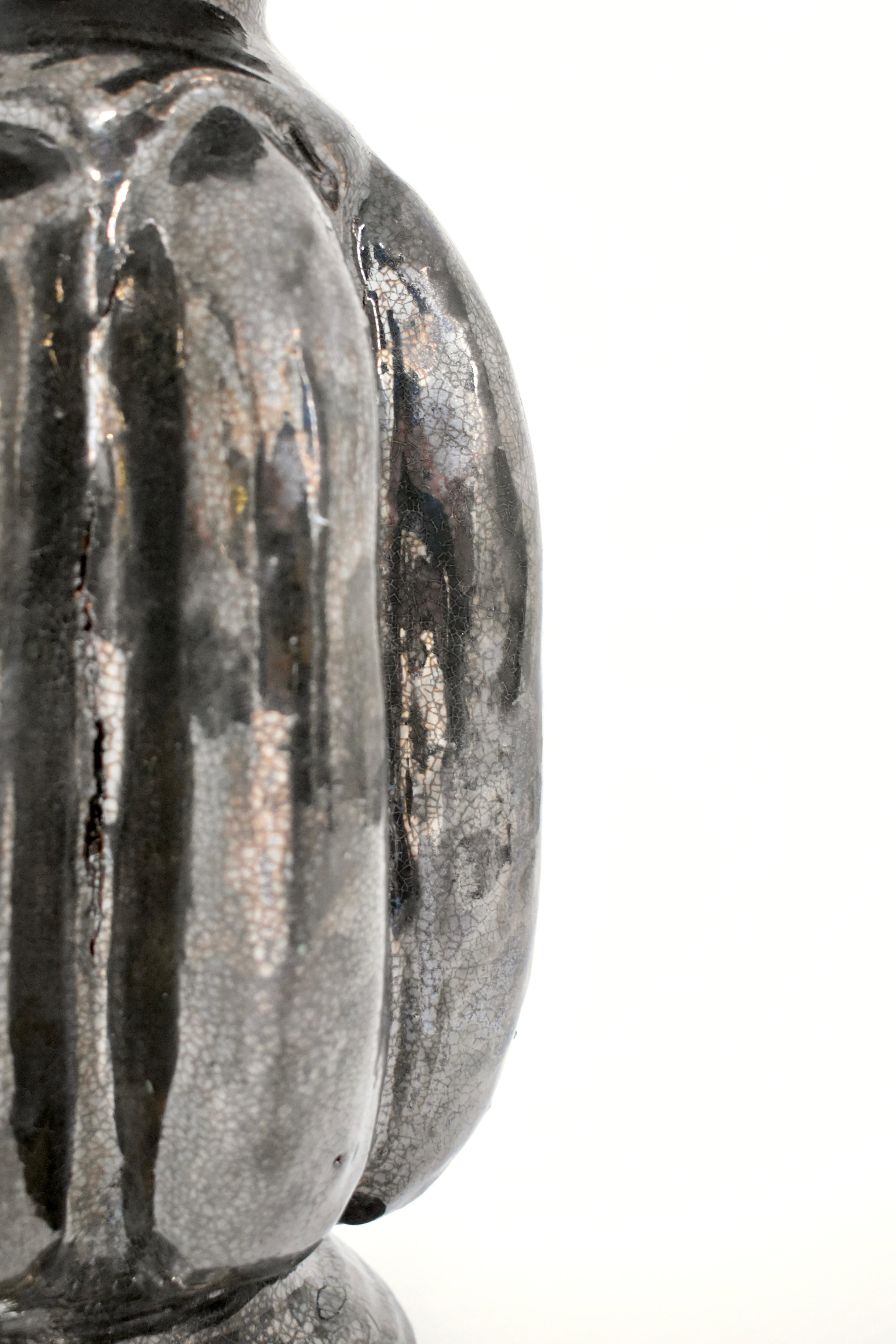 Neoclassical anthracite ceramic lamp by Helder, 2024 In New Condition For Sale In Lisboa, PT
