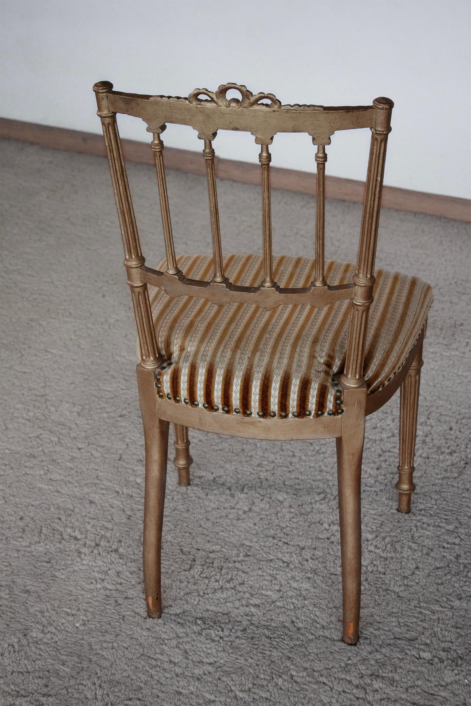 Neoclassical Antique French-Style Gilded Chair For Sale 2