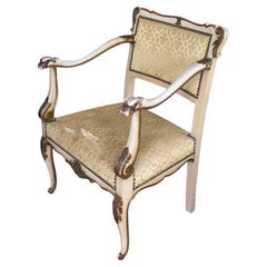 Chaise à accoudoir néoclassique en bois doré, tapissée de cygnes - Début du 20e siècle
