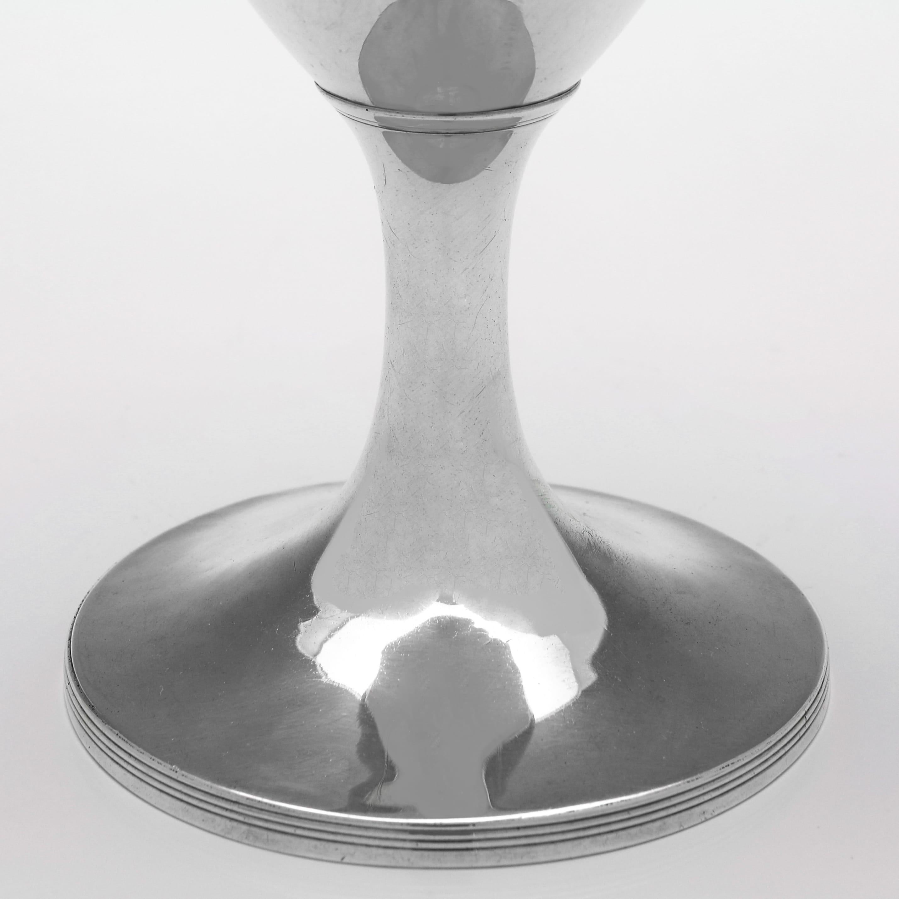 Copa neoclásica antigua de plata de ley fabricada en Londres en 1788 Inglés en venta