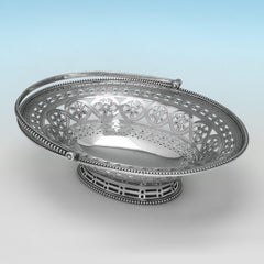 Neoclassical antique sterling silver sweetmeat basket made in London in 1781