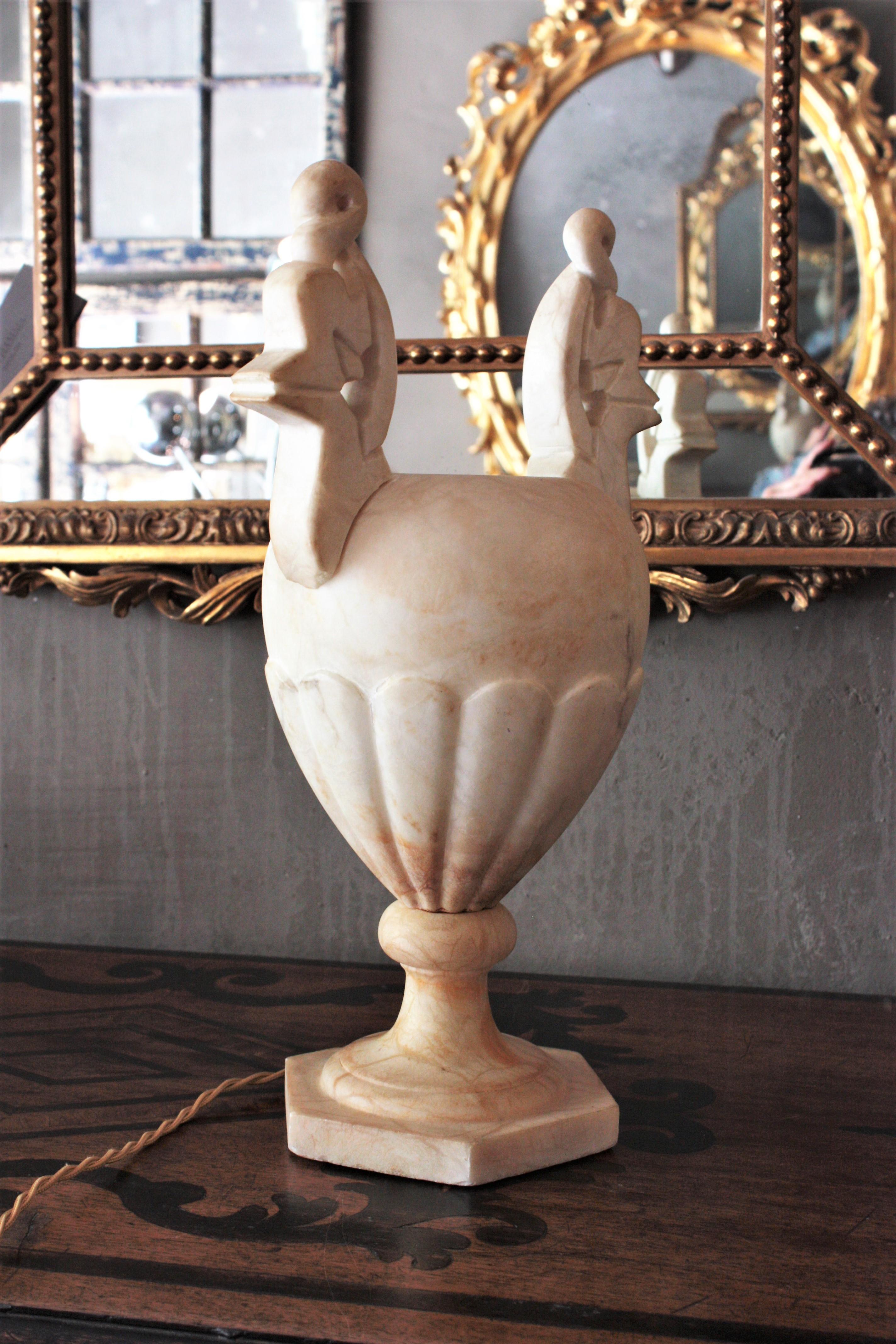 Neoklassische Art-Déco-Urnenlampe aus Alabaster mit Griffen im Angebot 10