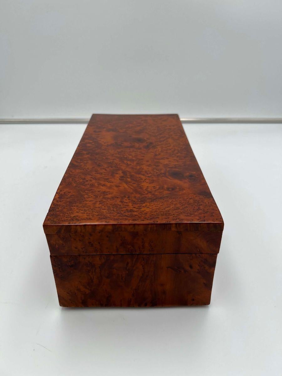 Neoclassical Biedermeier Box, Walnut Roots Wood, France, circa 1820 In Good Condition In Regensburg, DE