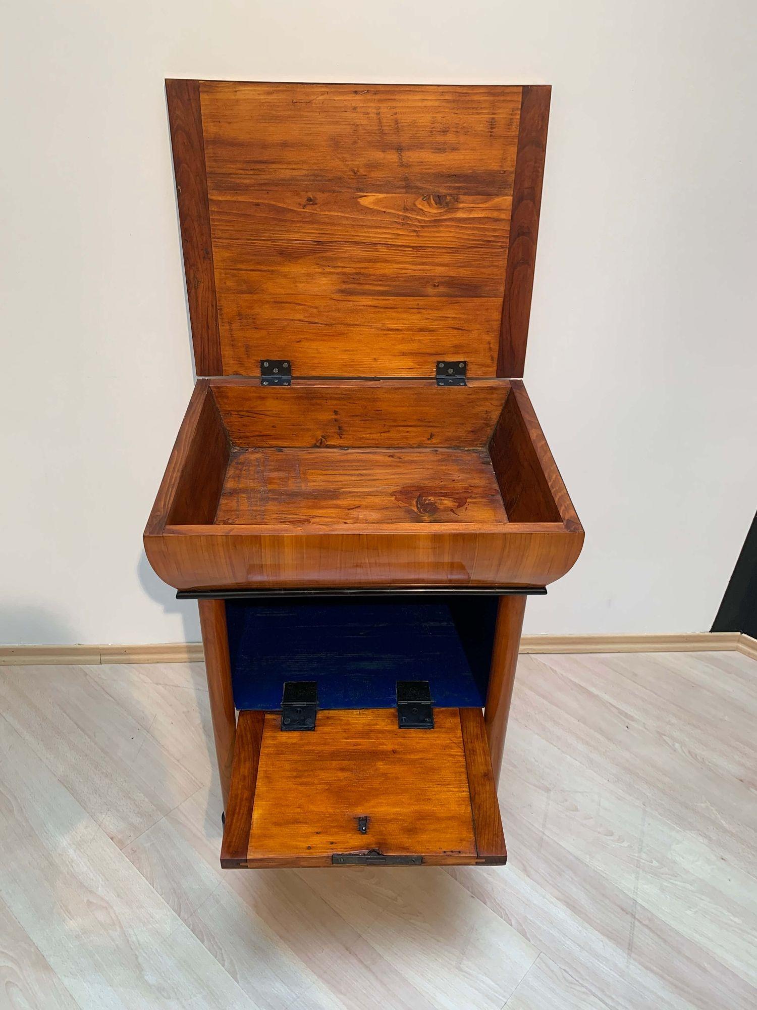 Neoklassizistische Biedermeier-Möbel, Kirschbaumholzfurnier, Österreich, um 1830 9