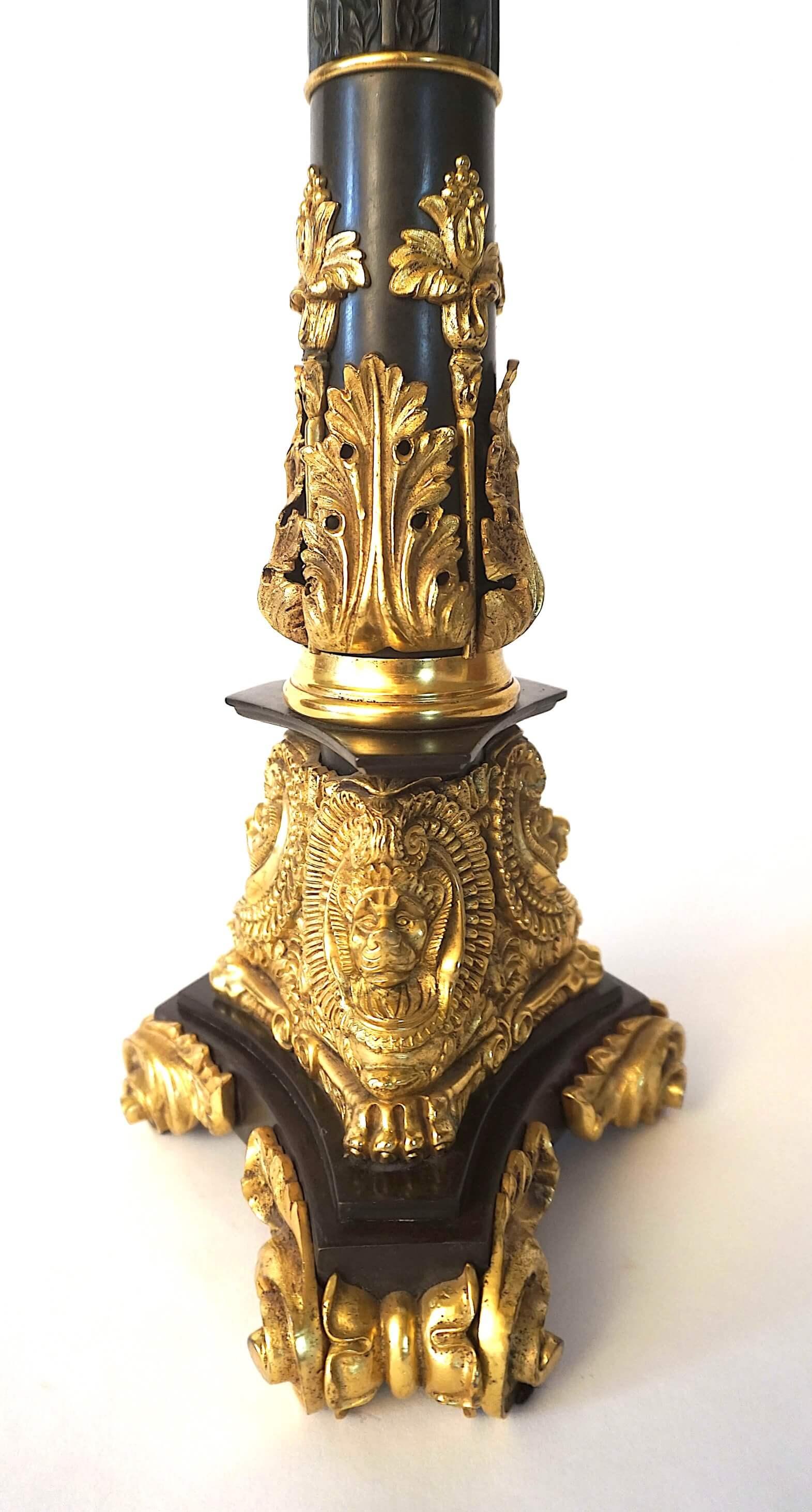 Neoclassical Black and Ormolu Bronze Sinumbra Base Table Lamp, circa 1835 For Sale 7
