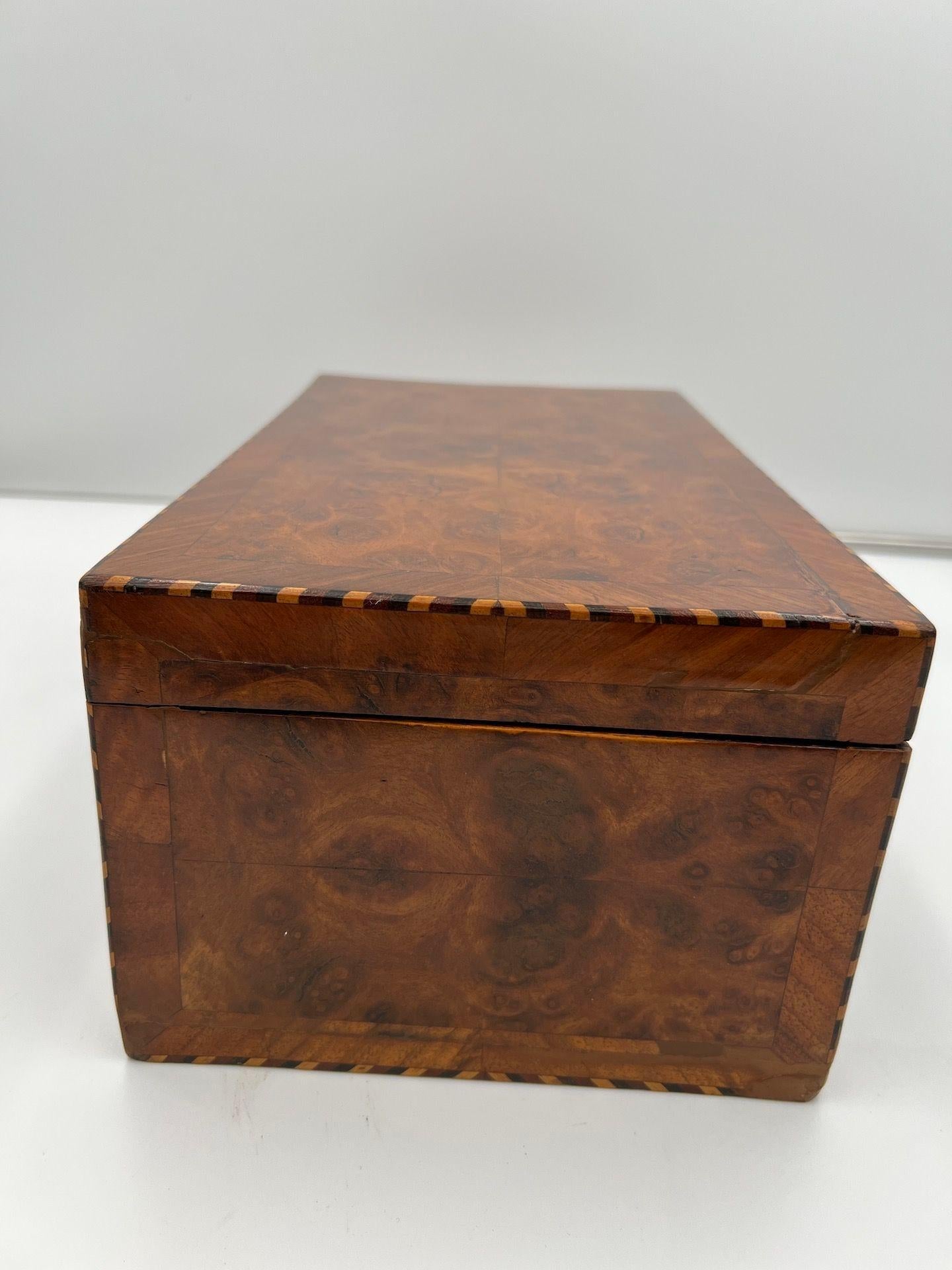 Mid-19th Century Biedermeier Box, Walnut Veneer, South Germany, circa 1860 For Sale