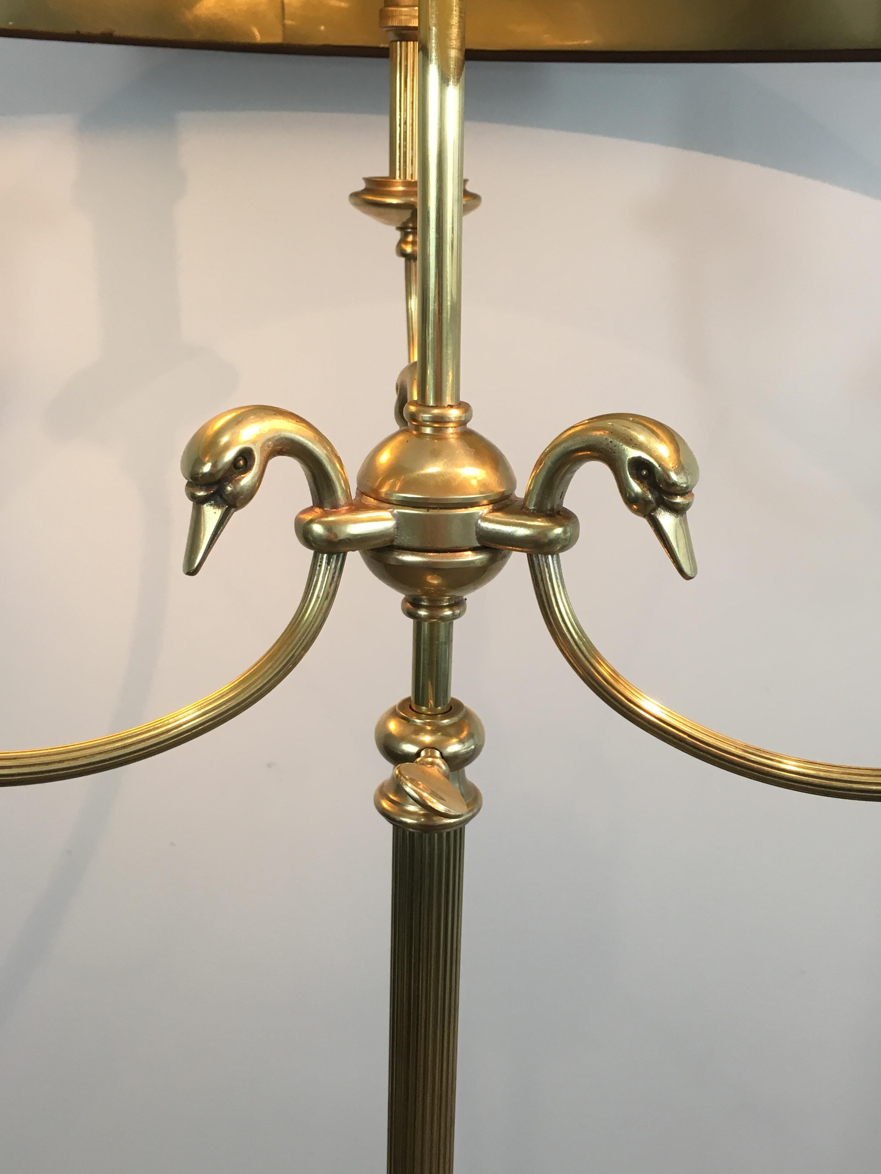 Neoclassical Brass Adjustable Floor Lamp with Swanheads In Fair Condition In Marcq-en-Barœul, Hauts-de-France