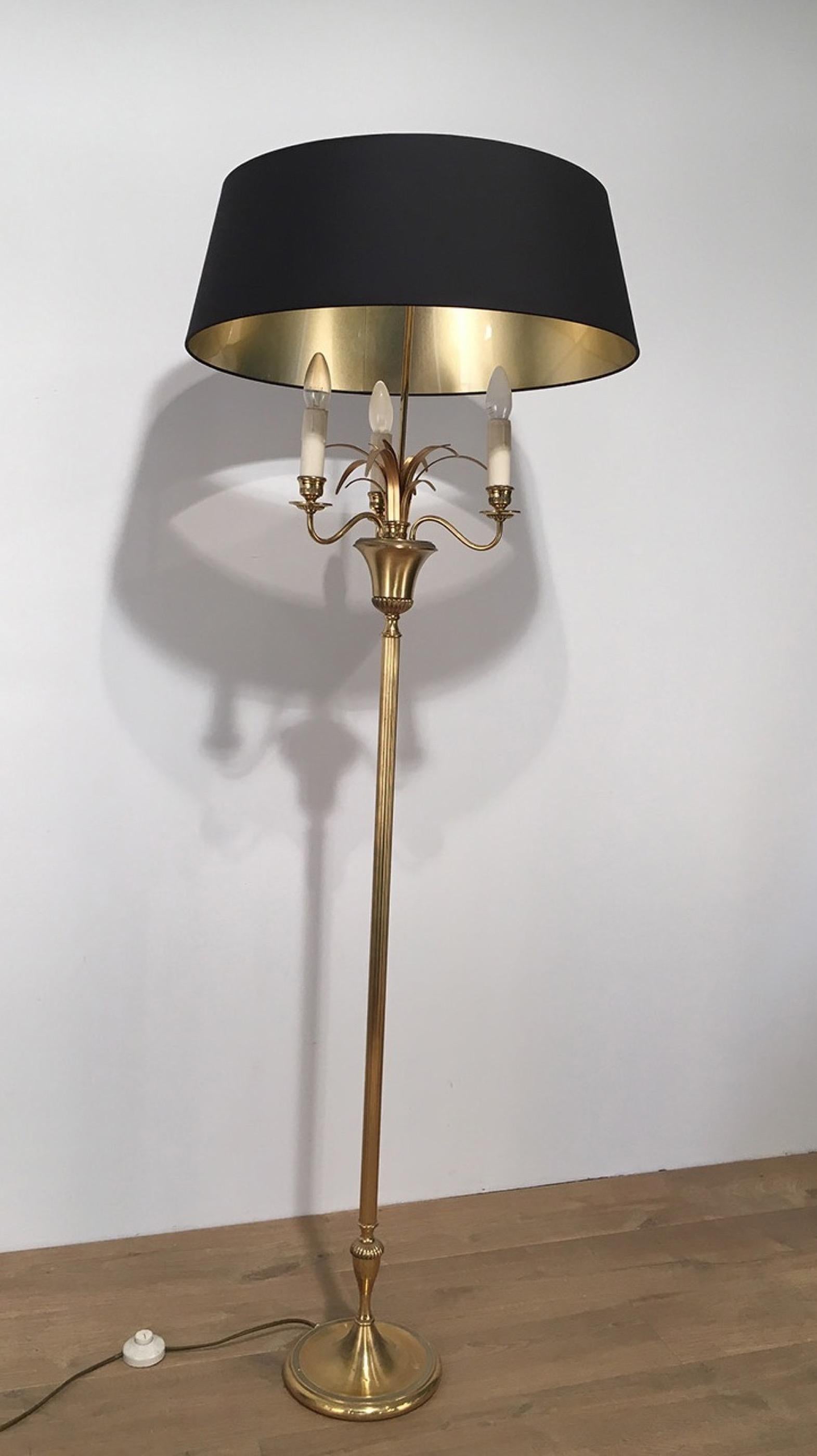 Neoklassizistische Stehlampe aus Messing und vergoldetem Metall mit Ananas, um 1960 im Angebot 7